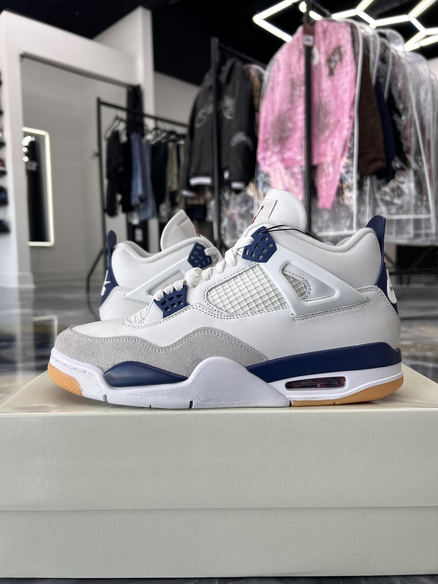 Jordan 4 "Navy SB" Used Size 9.5