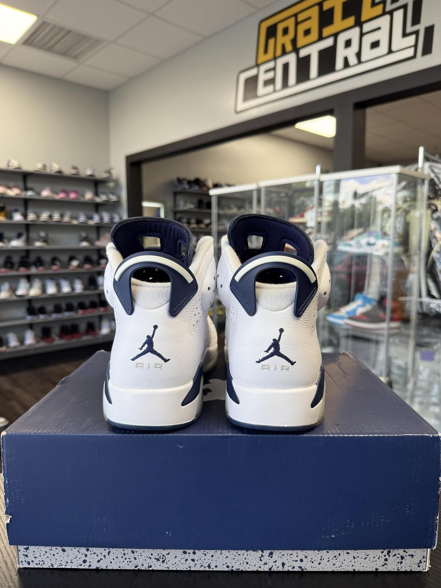 Jordan 6 "Midnight Navy" Used Size 10