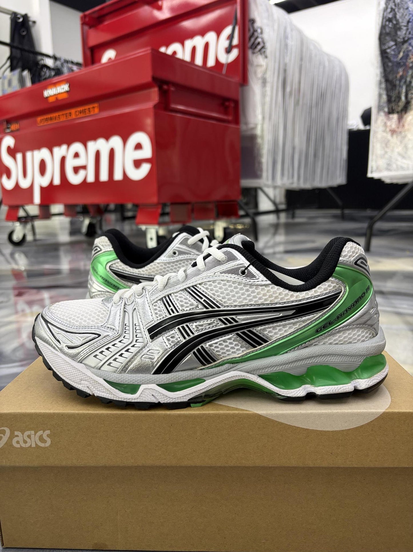 Asics Kayano 14 "Malachite Green" Used Size 9