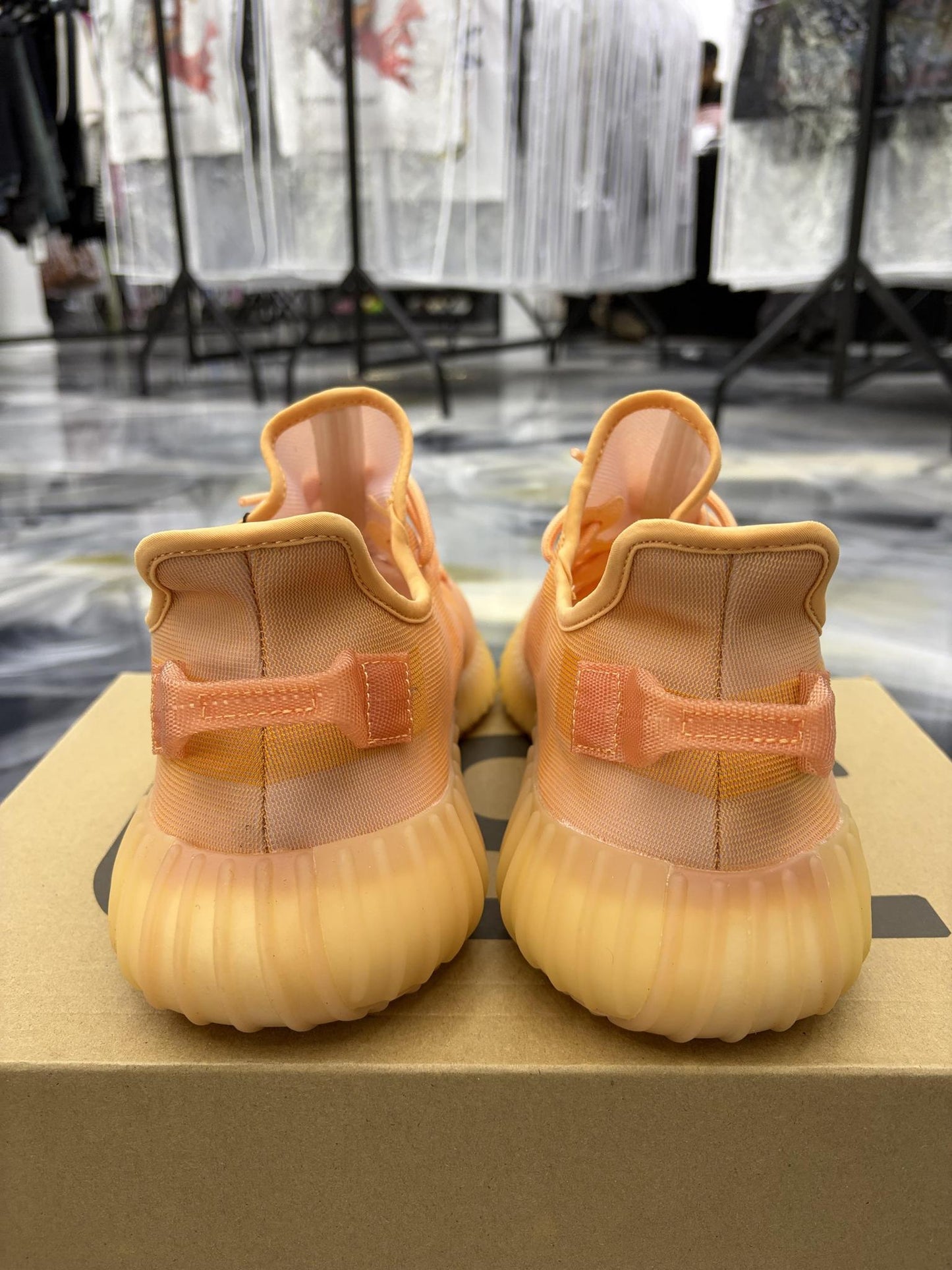 Yeezy 350 V2 "Mono Clay" Used Size 12