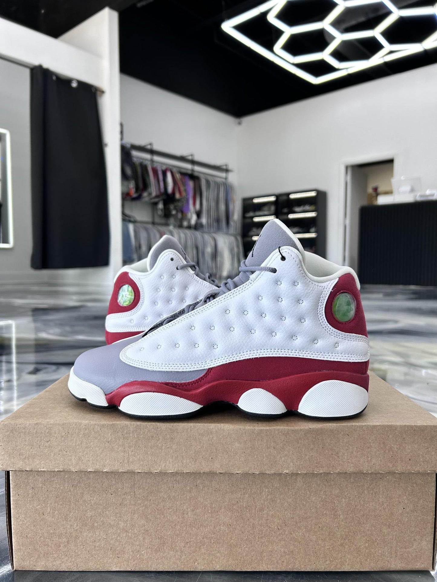Jordan 13 "Grey Toe" Used Size 7Y/8.5W