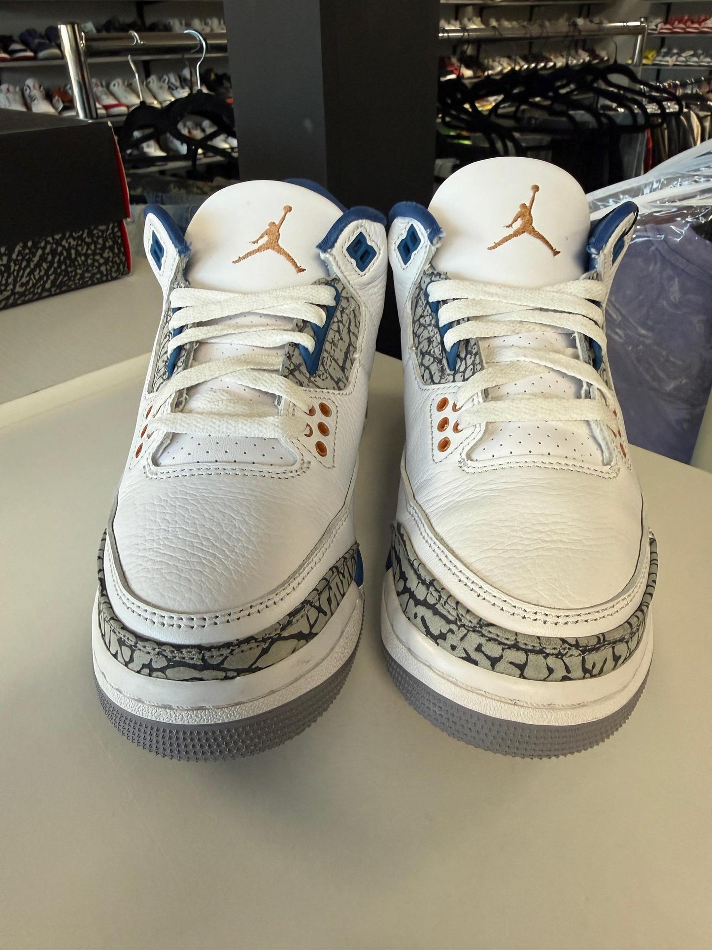 Jordan 3 "Wizards" Used Size 6Y/7.5W