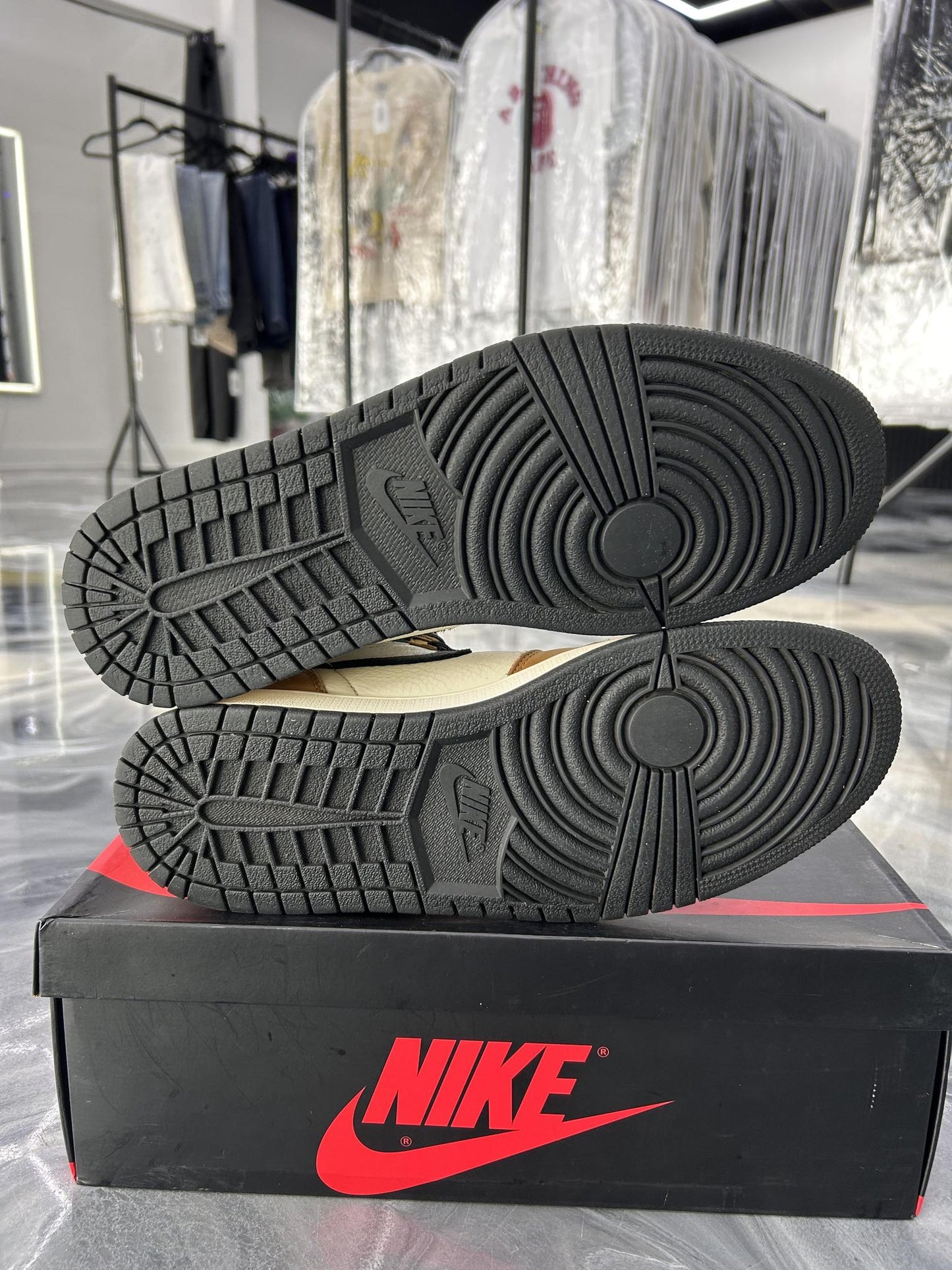 Jordan 1 High "Rookie Of The Year" Used Size 11.5