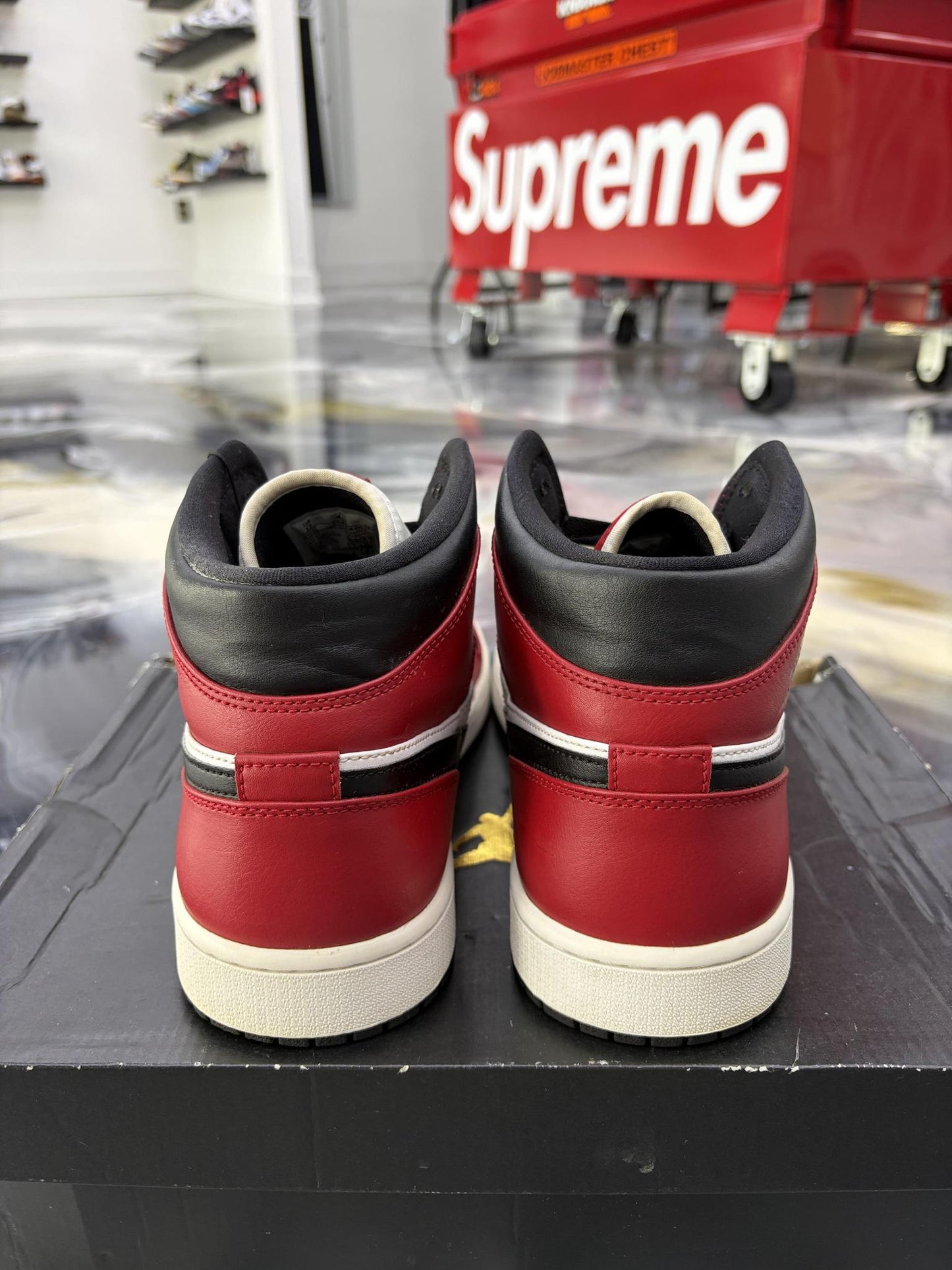 Jordan 1 Mid "Chicago Toe" Used Size 12