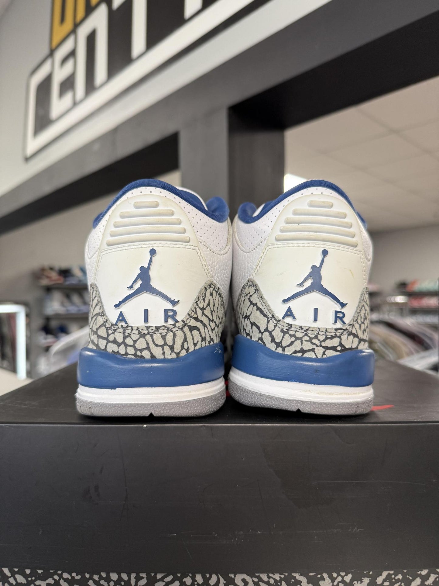 Jordan 3 "Wizards" Used Size 7Y/8.5W