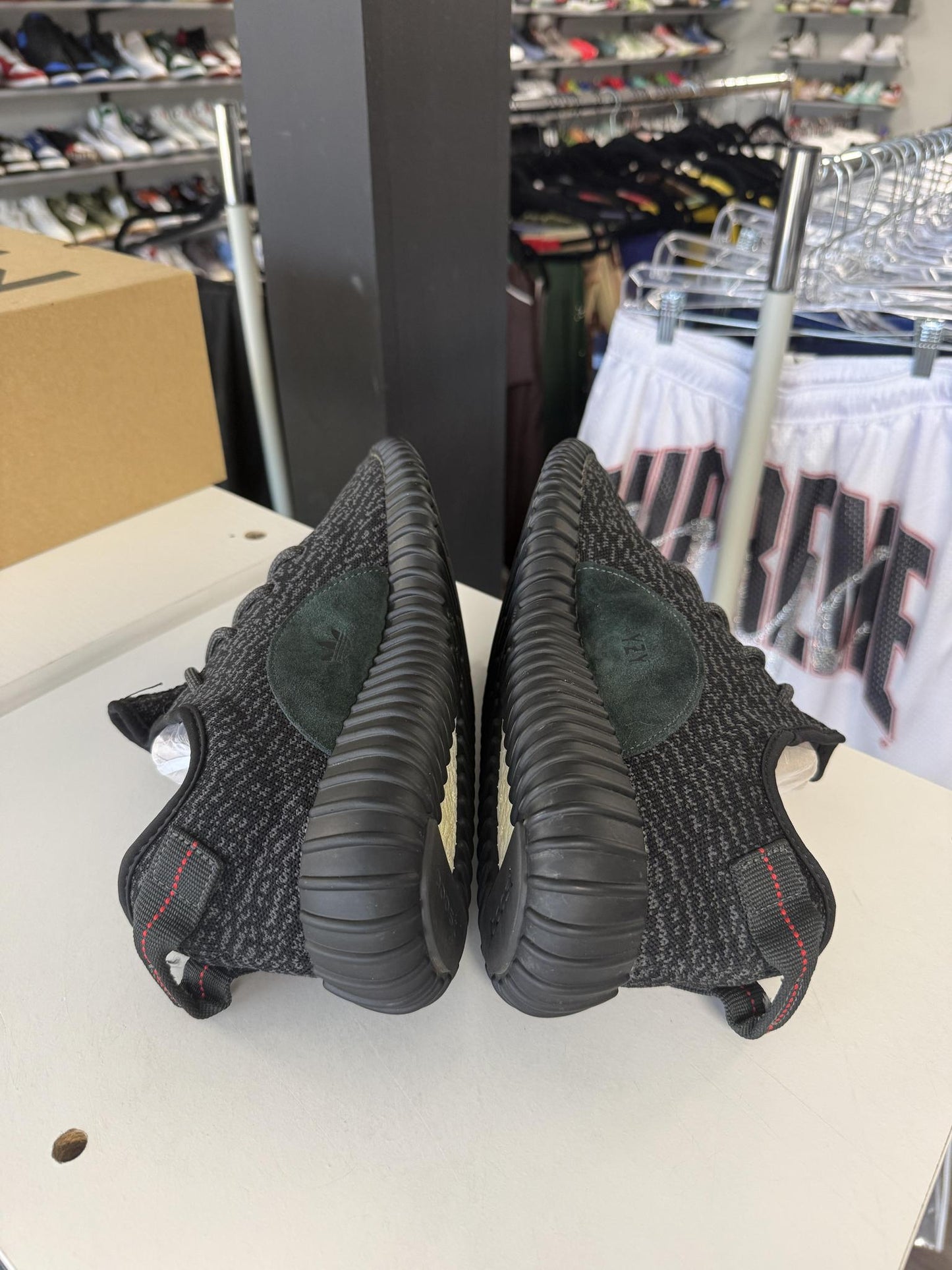 Yeezy 350 "Pirate Black" Used Size 10