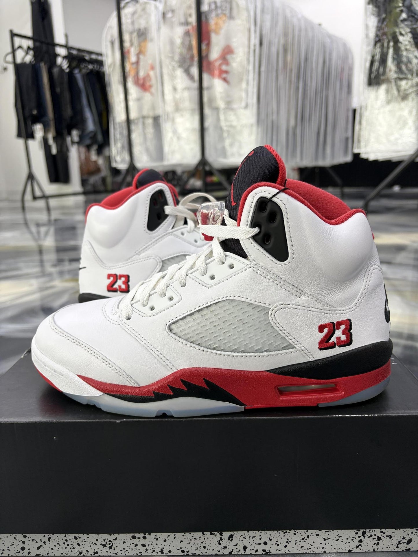 Jordan 5 "Fire Red" Used Size 8