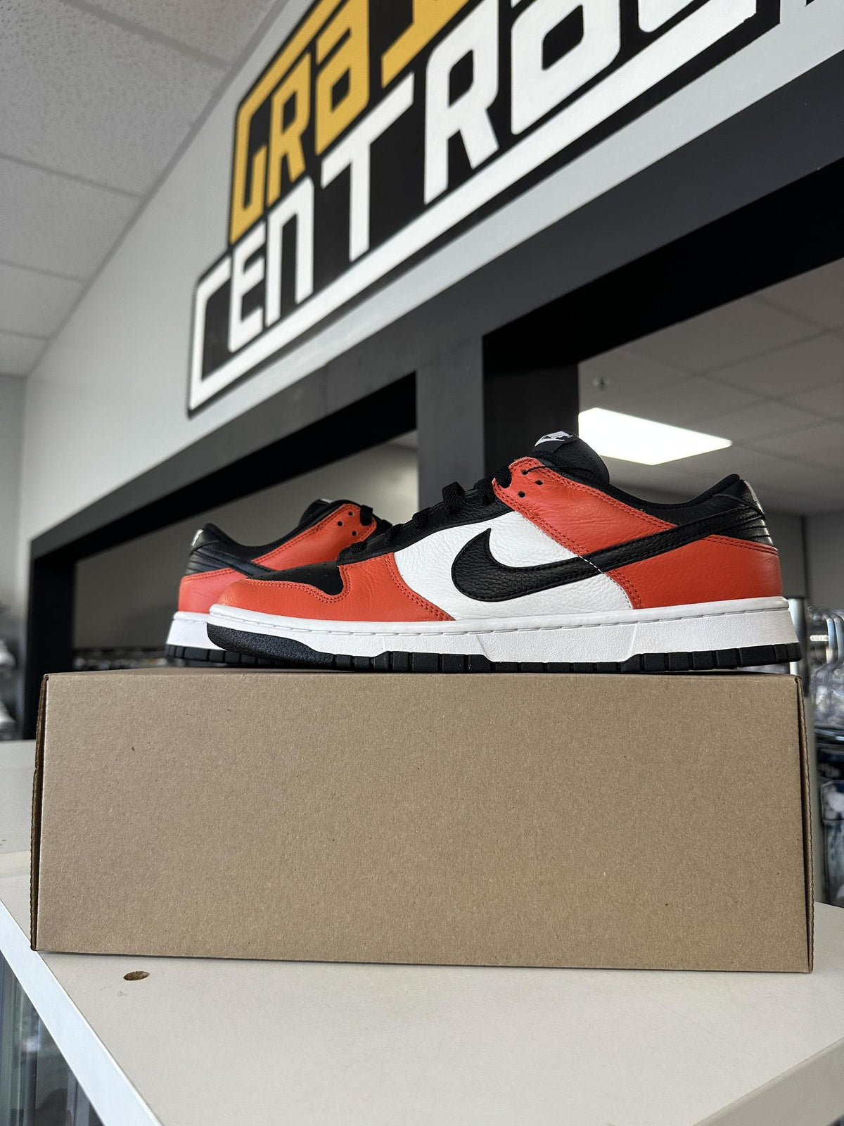 Nike Dunk Low Starfish Used