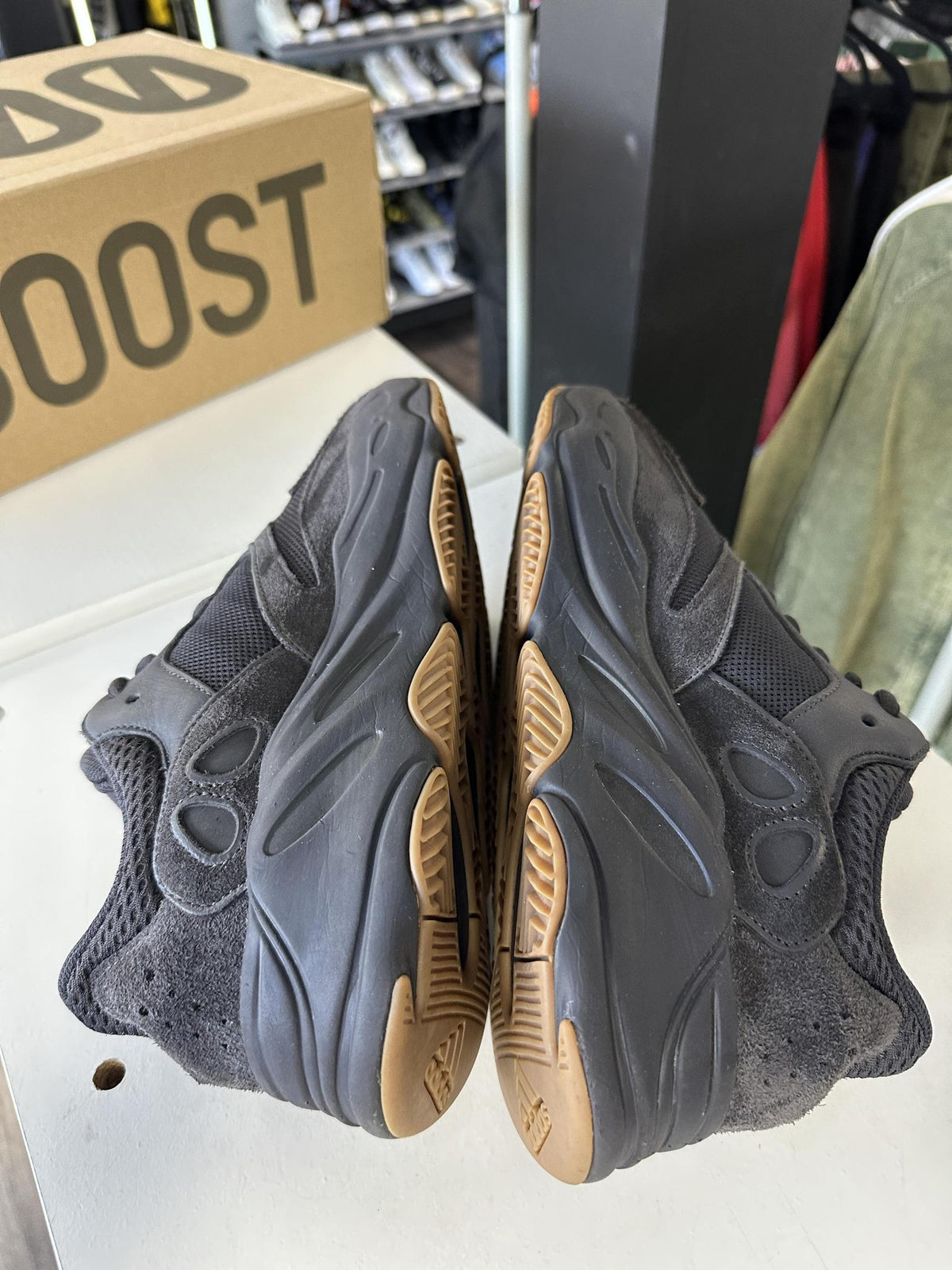 Adidas Yeezy 700 "Utility Black" Used Size 11