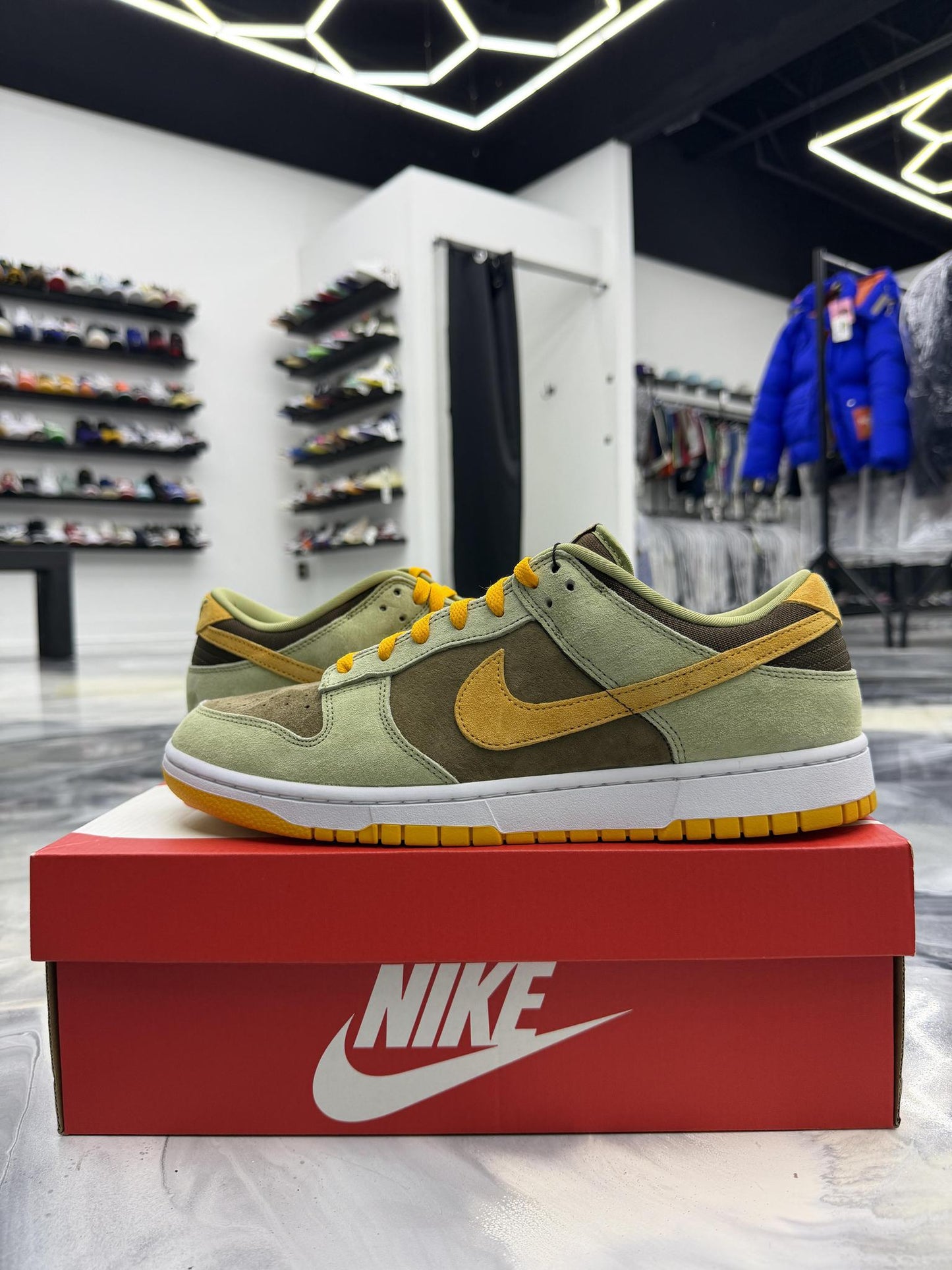 Nike Dunk Low Dusty Cactus Used Size 12