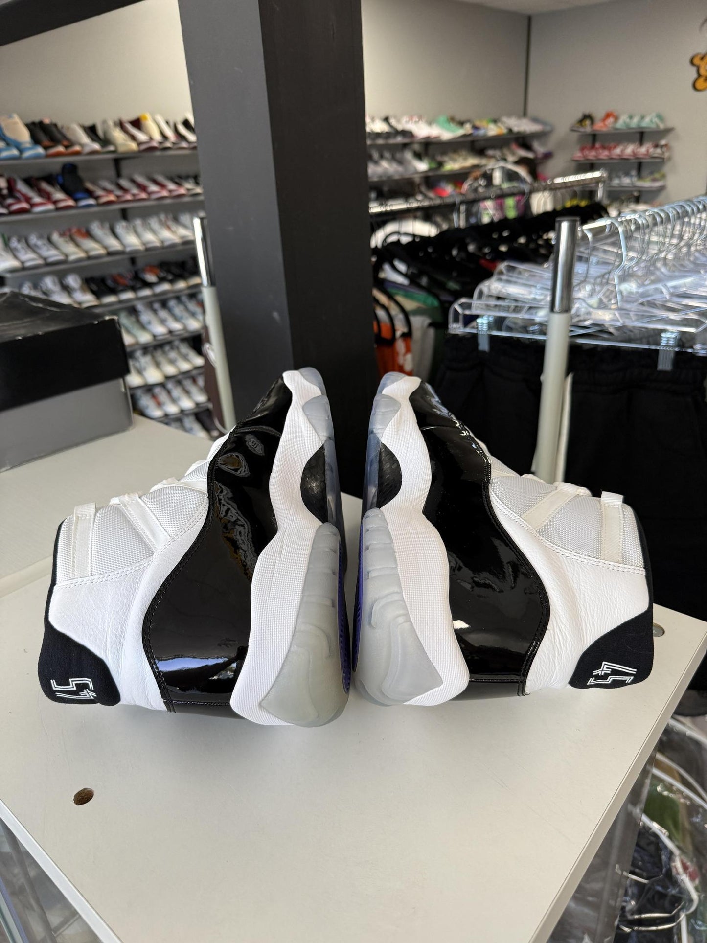 Jordan 11 "Concord" Used Size 14