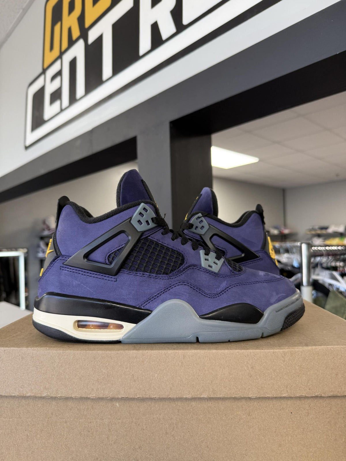 Jordan 4 "Lakers" Used Size 6.5Y/8W