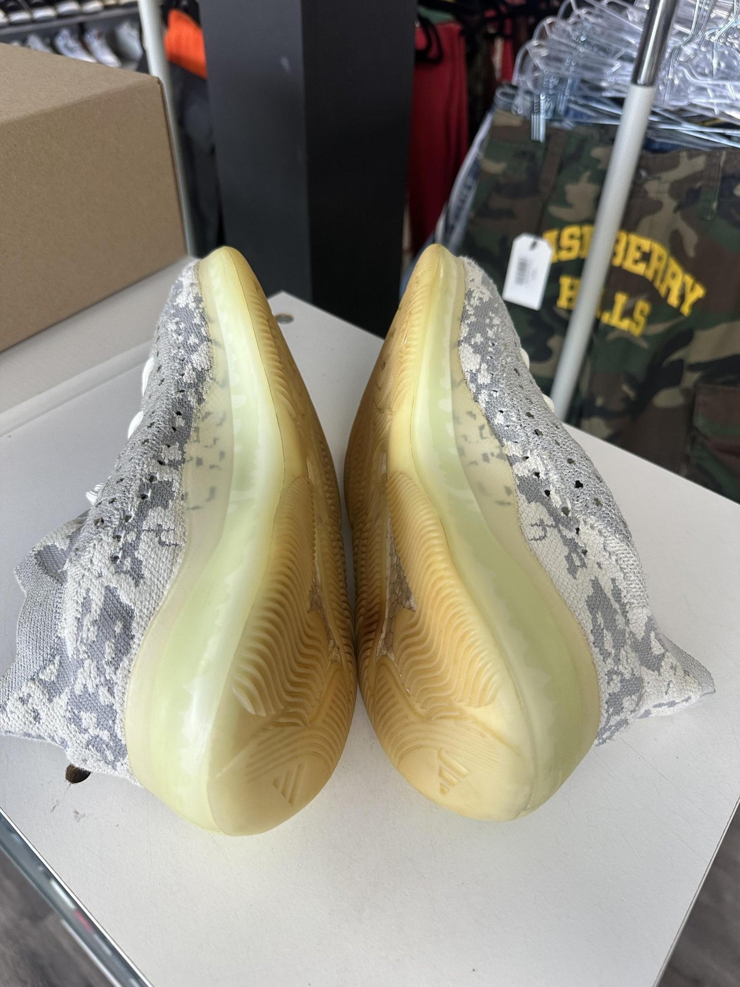 Adidas Yeezy 380 "Alien" Used Size 10.5