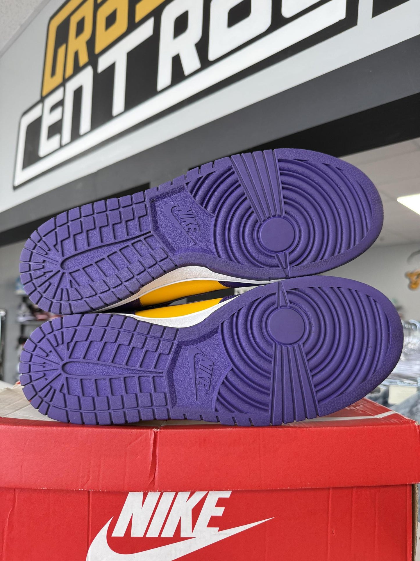 Nike Dunk High "Laker" Used Size 11