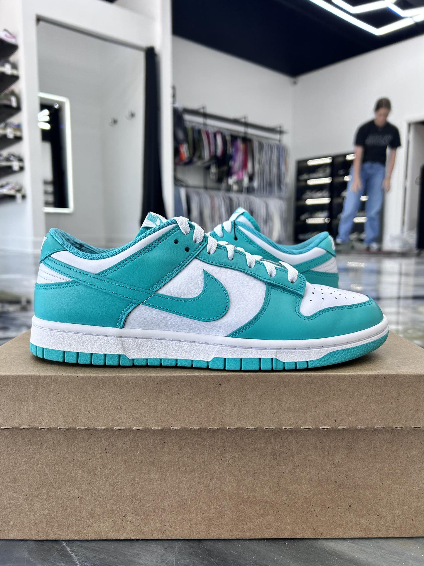 Nike Dunk Low "Clear Jade" Used Size 8
