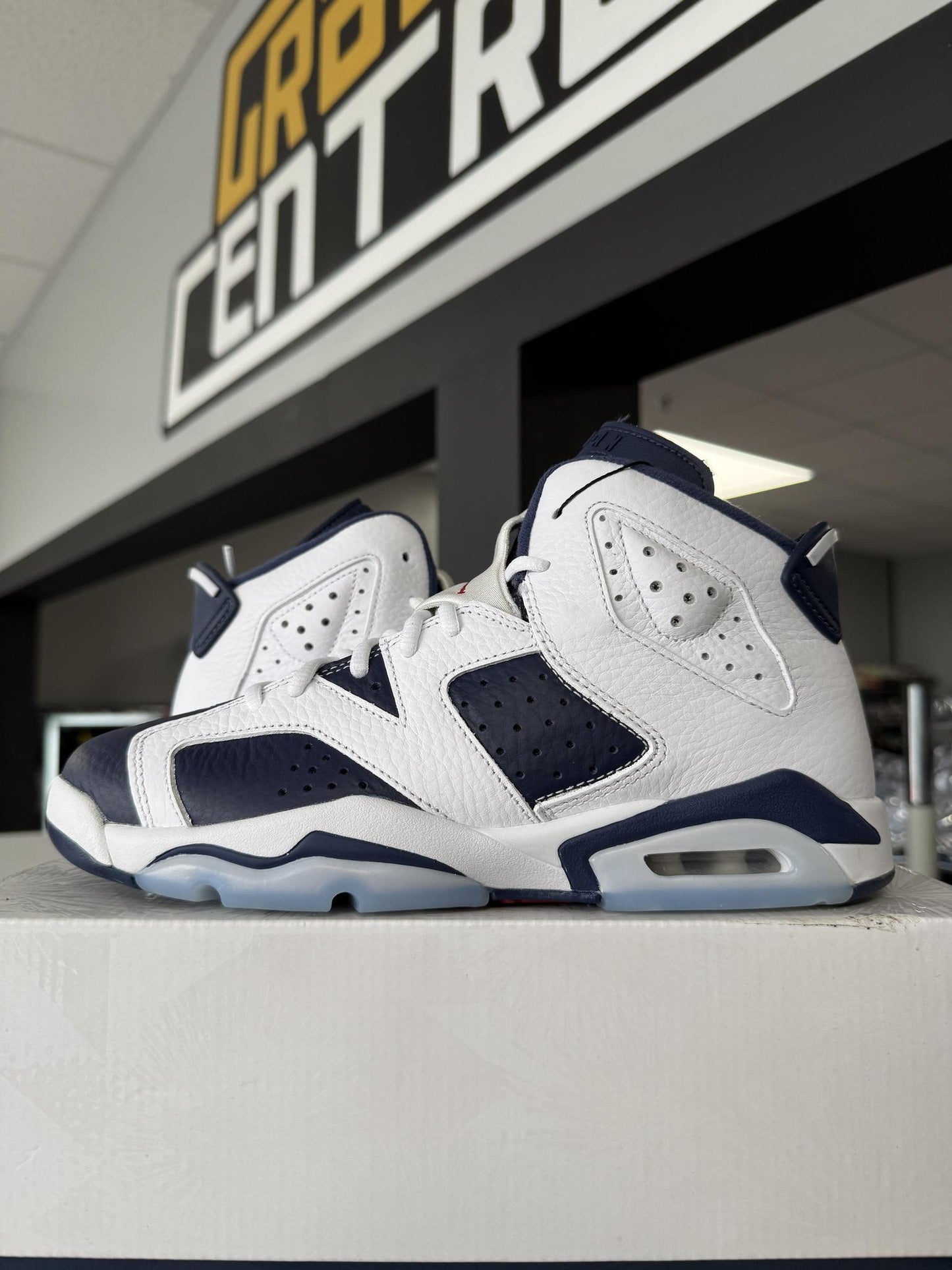 Jordan 6 "Olympic" Used Size 7Y/8.5W