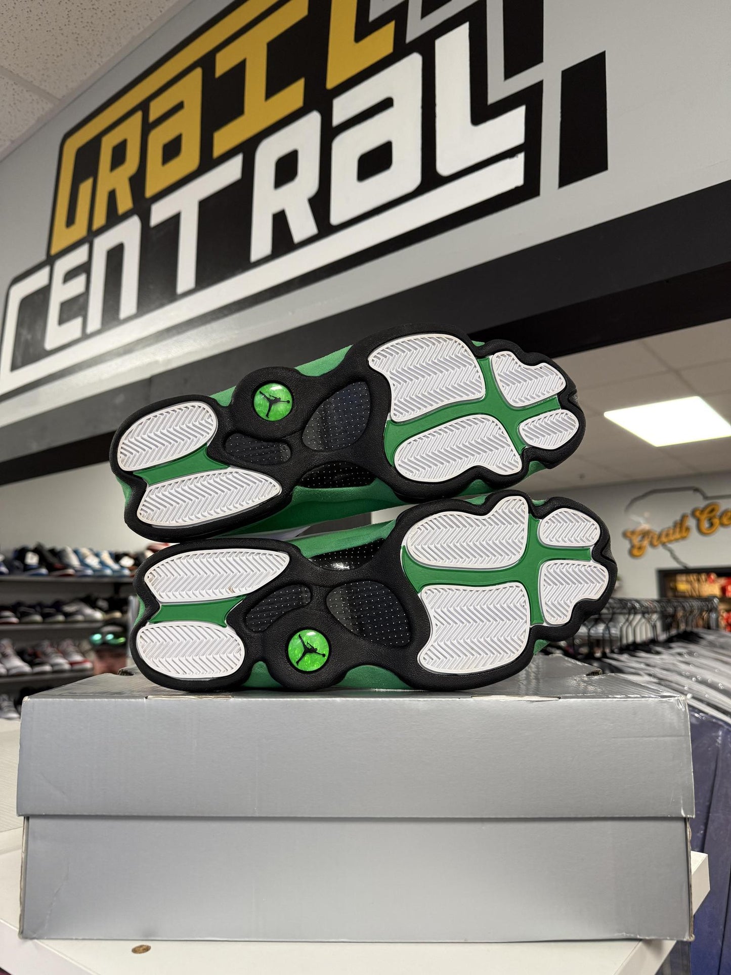 Jordan 13 "Lucky Green" Used Size 13