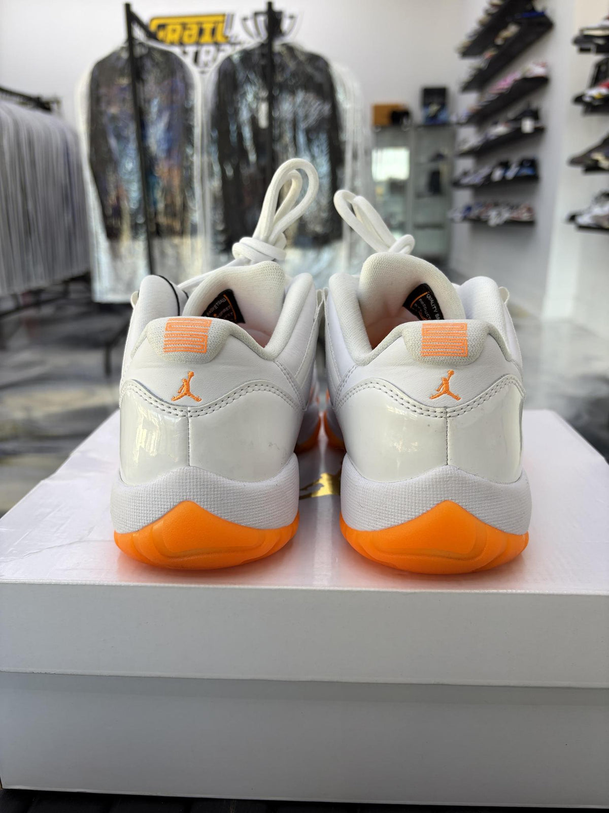 Jordan 11 Low "Citrus" Used Size 6Y/7.5W