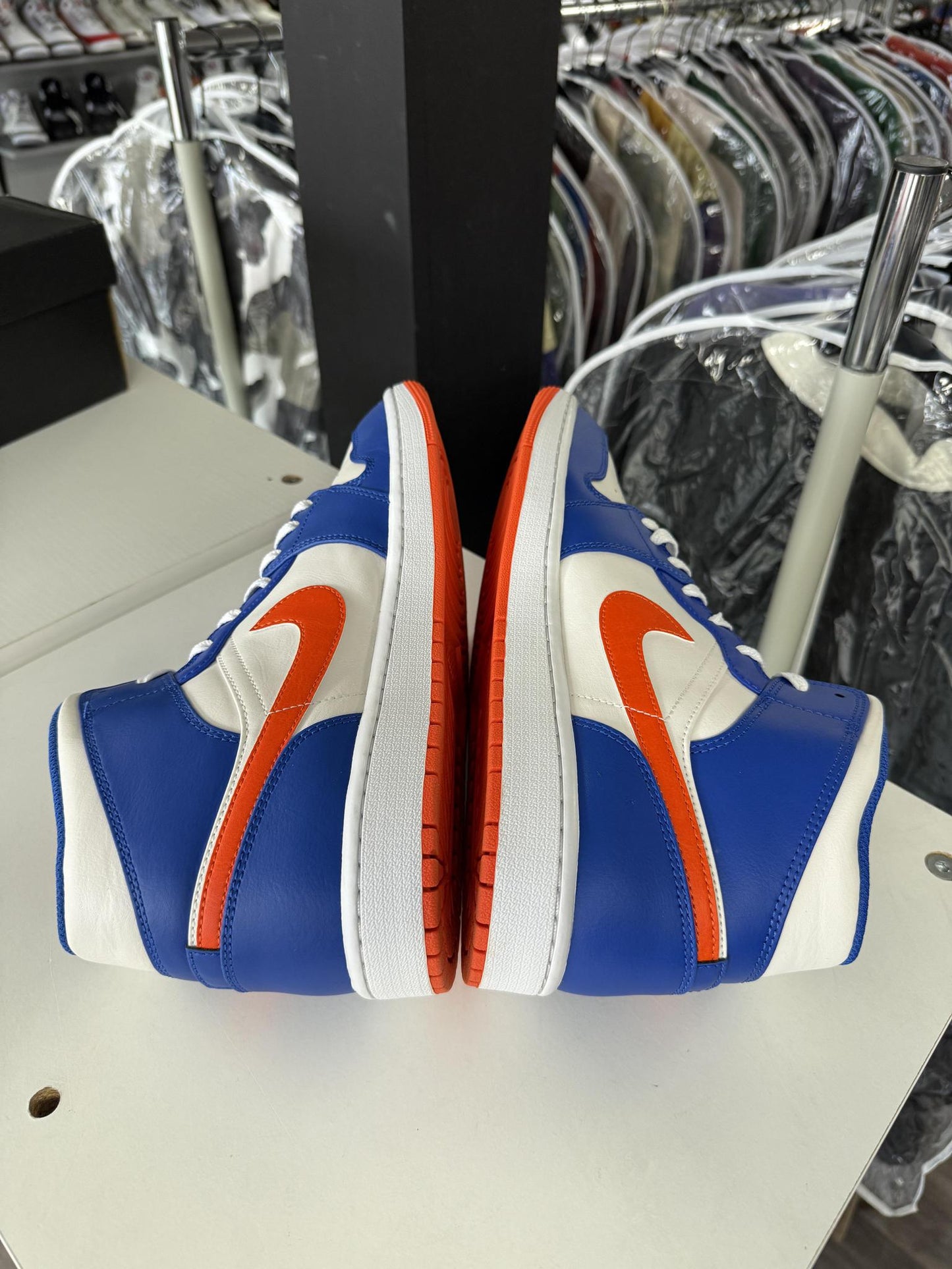 Jordan 1 Mid "Knicks" Used Size 12