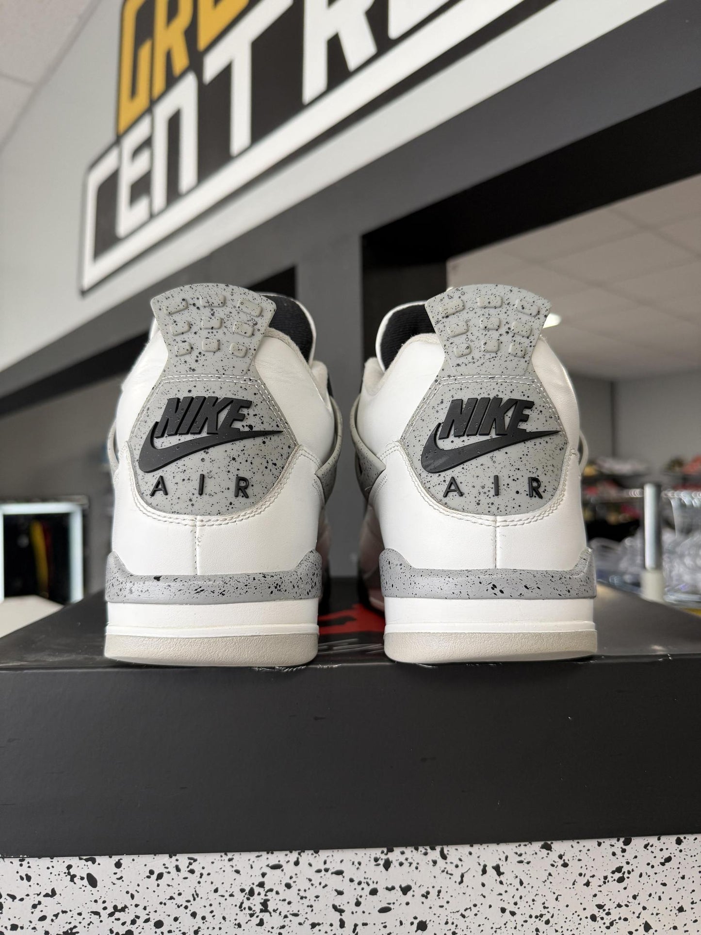 Jordan 4 "White Cement" Used Size 10.5
