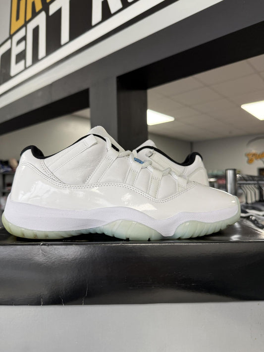 Jordan 11 Low "Legend Blue" Used Size 8