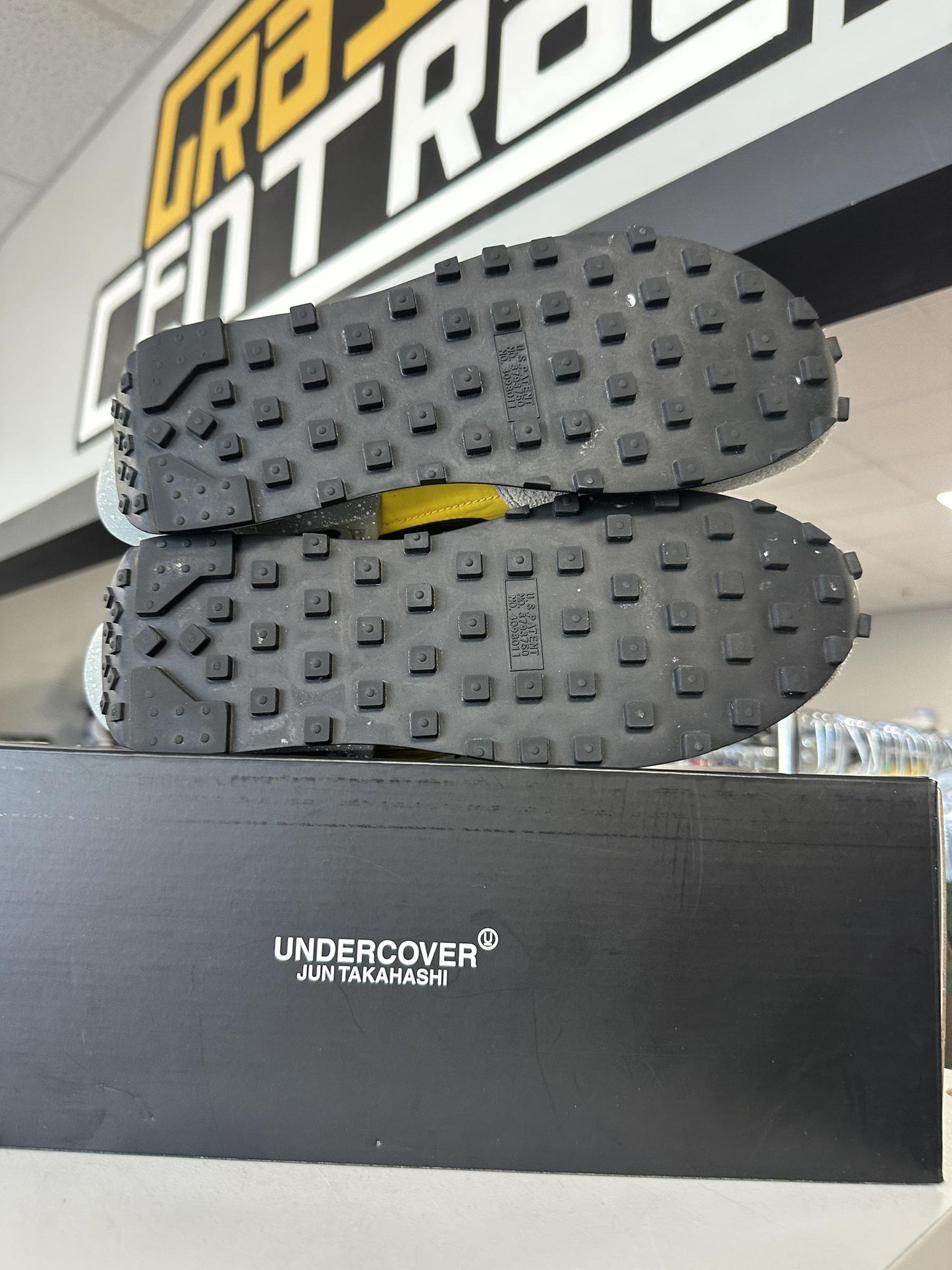 Nike Daybreak x Undercover "Bright Citron" Used Size 9.5