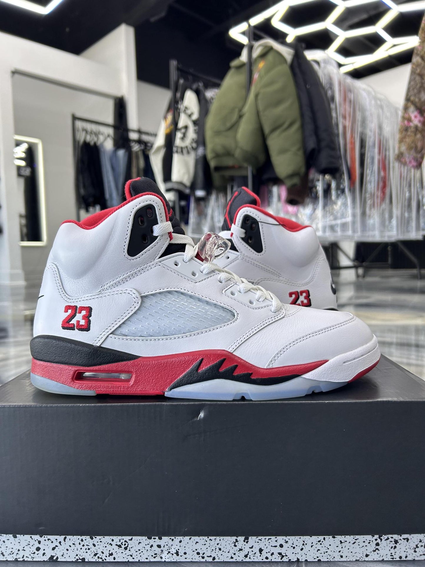Jordan 5 "Fire Red" Used Size 9.5