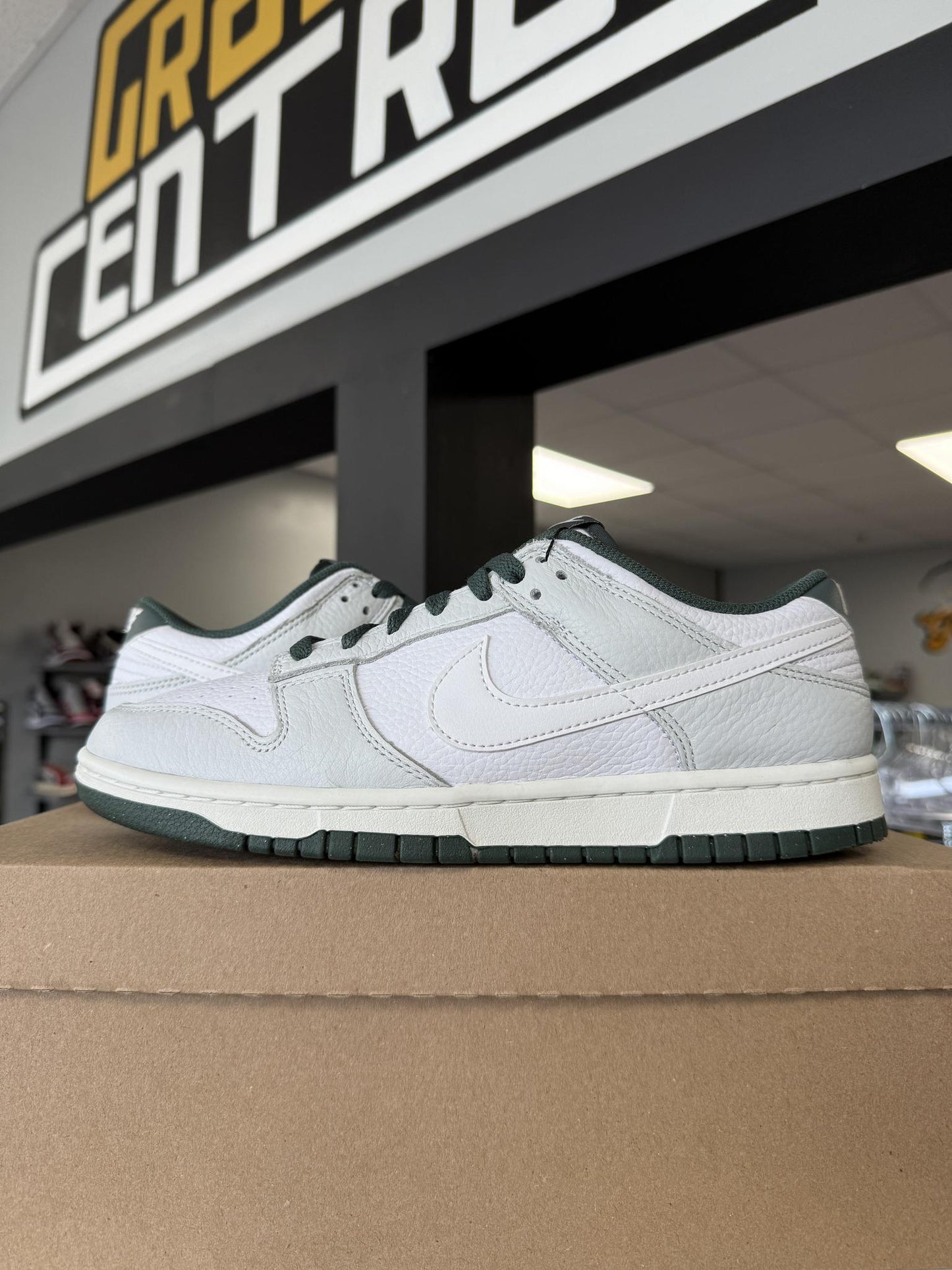 Nike Dunk Low "White Grey Green" Used Size 8.5
