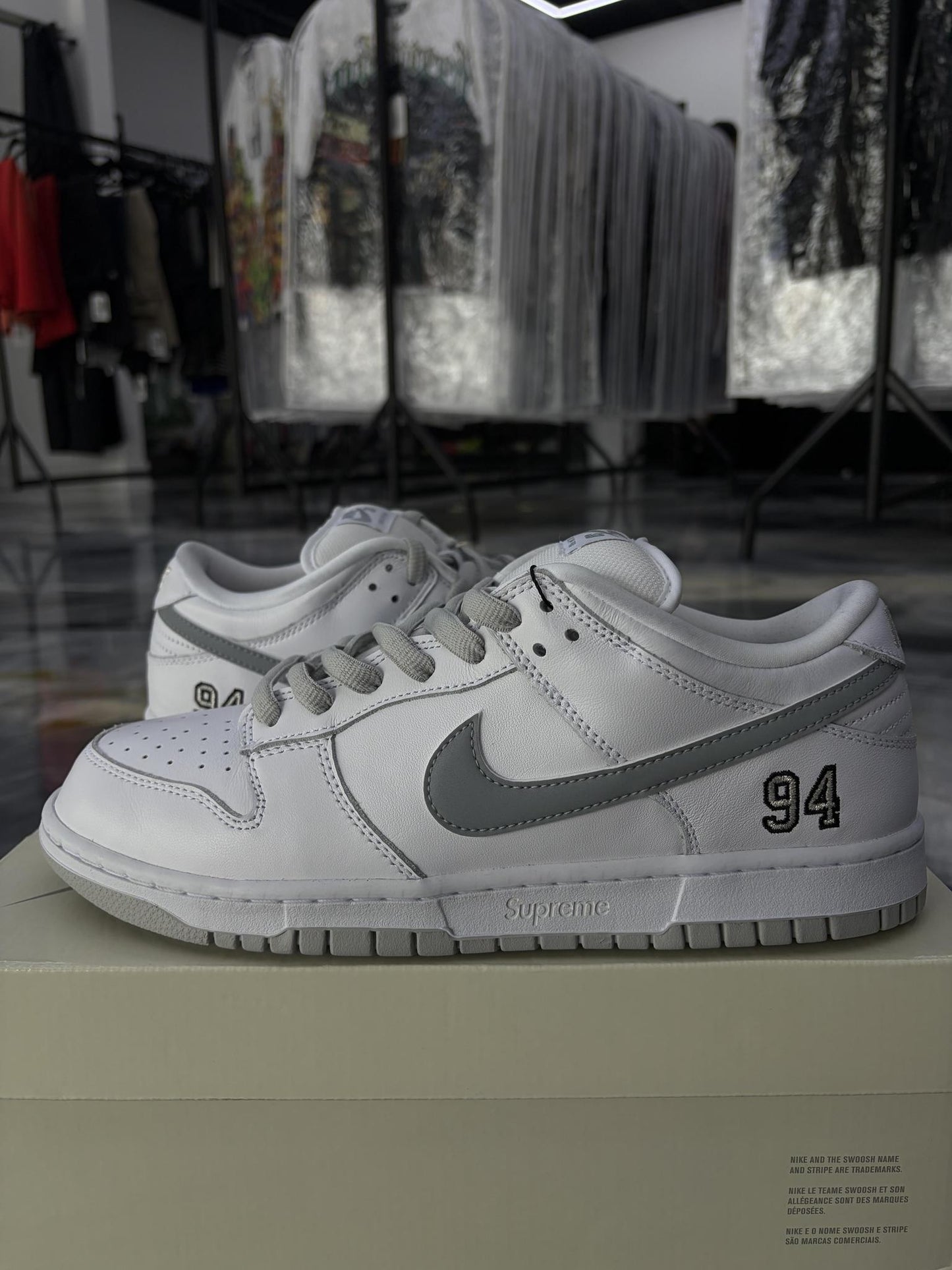 Nike SB Dunk Low X Supreme "White Grey" Used Size 10.5
