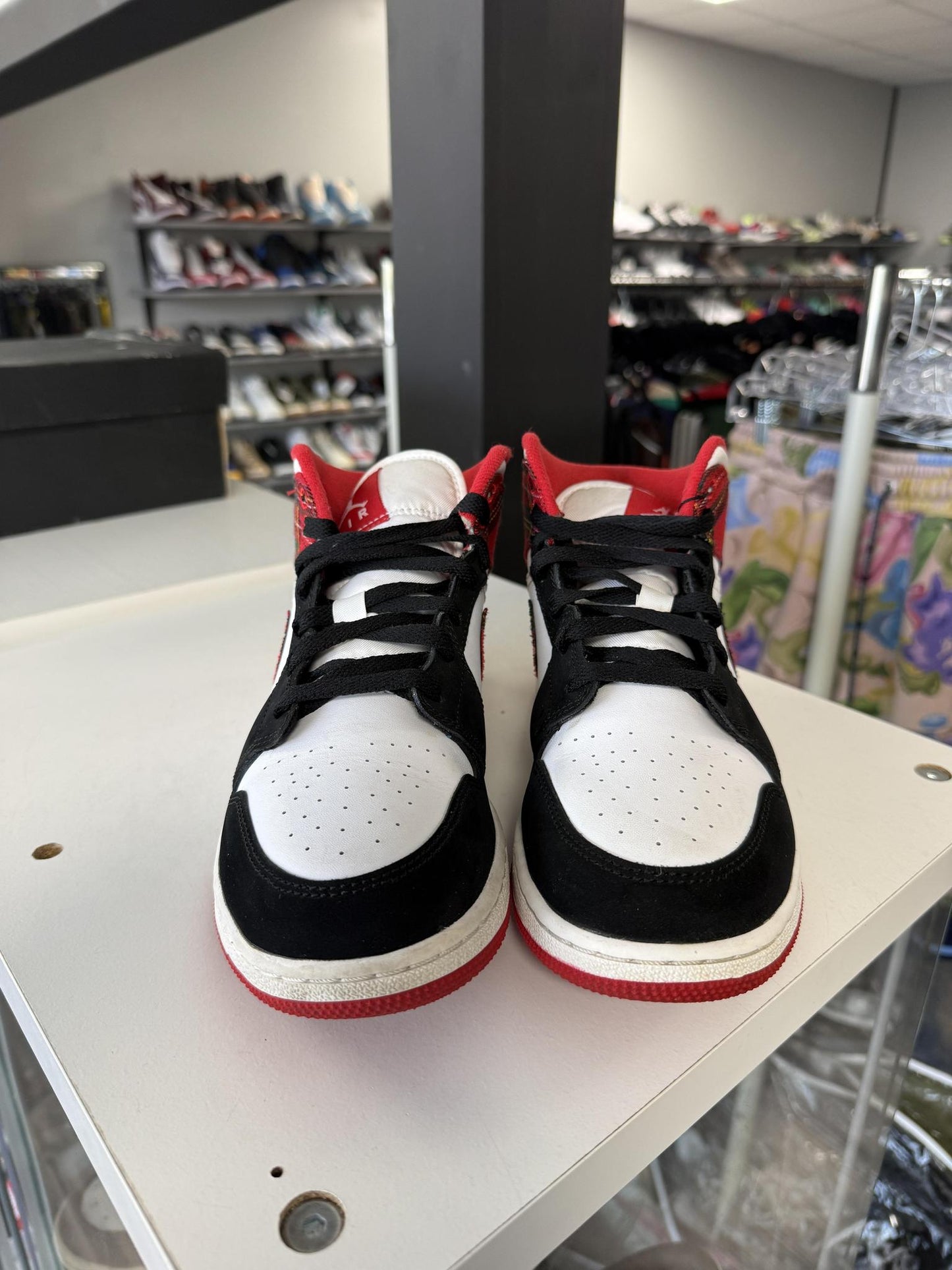 Jordan 1 Mid "Plaid" Used Size 7Y/8.5W