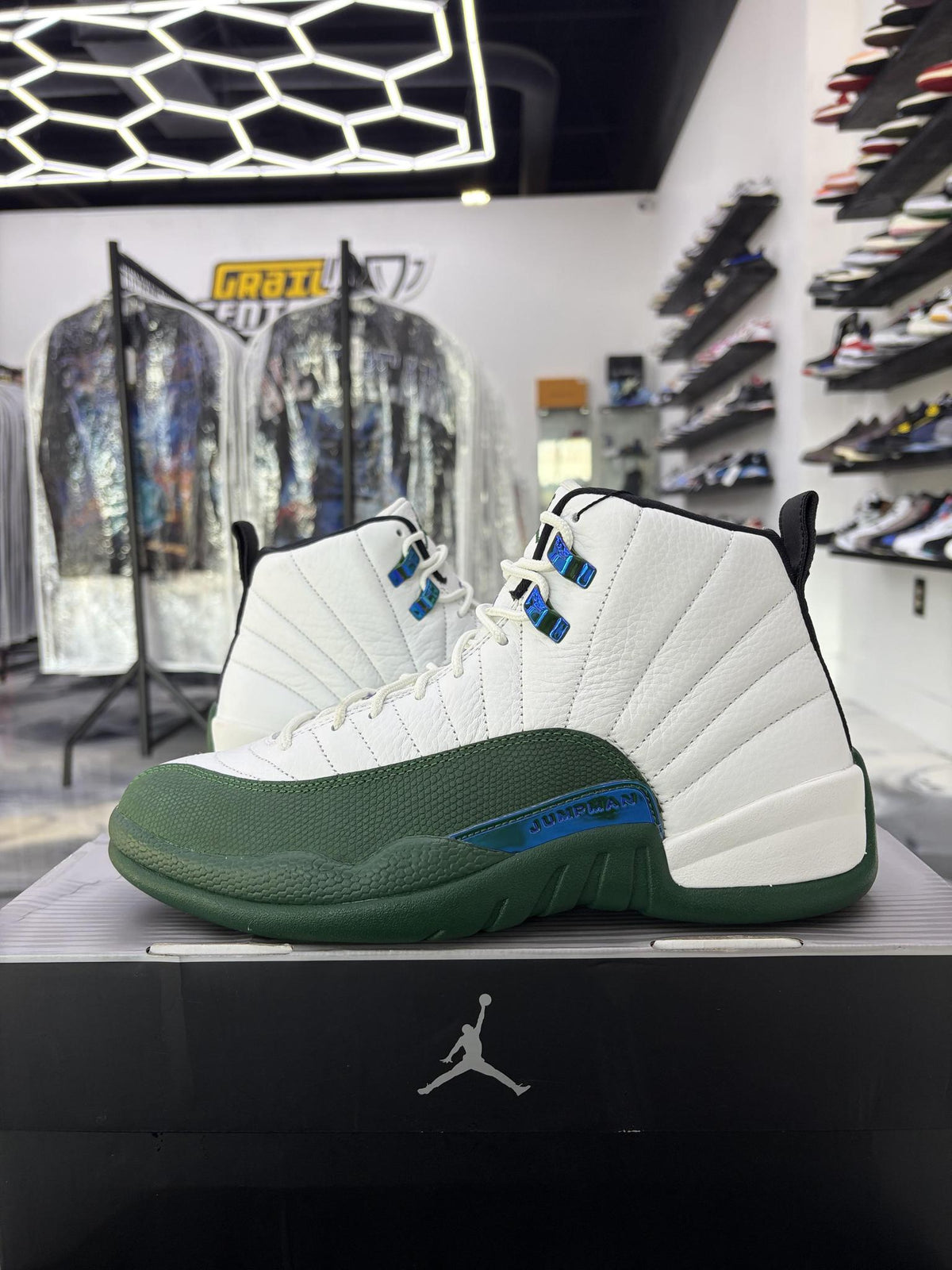 Jordan 12 "Bucks" Used Size 8.5