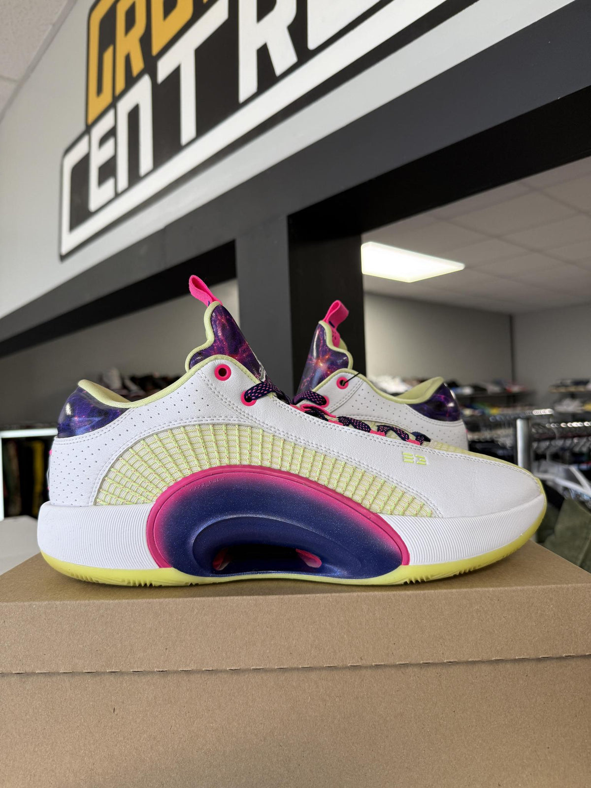 Jordan 35 Low "Cosmic Deception" Luka PE Used Size 13
