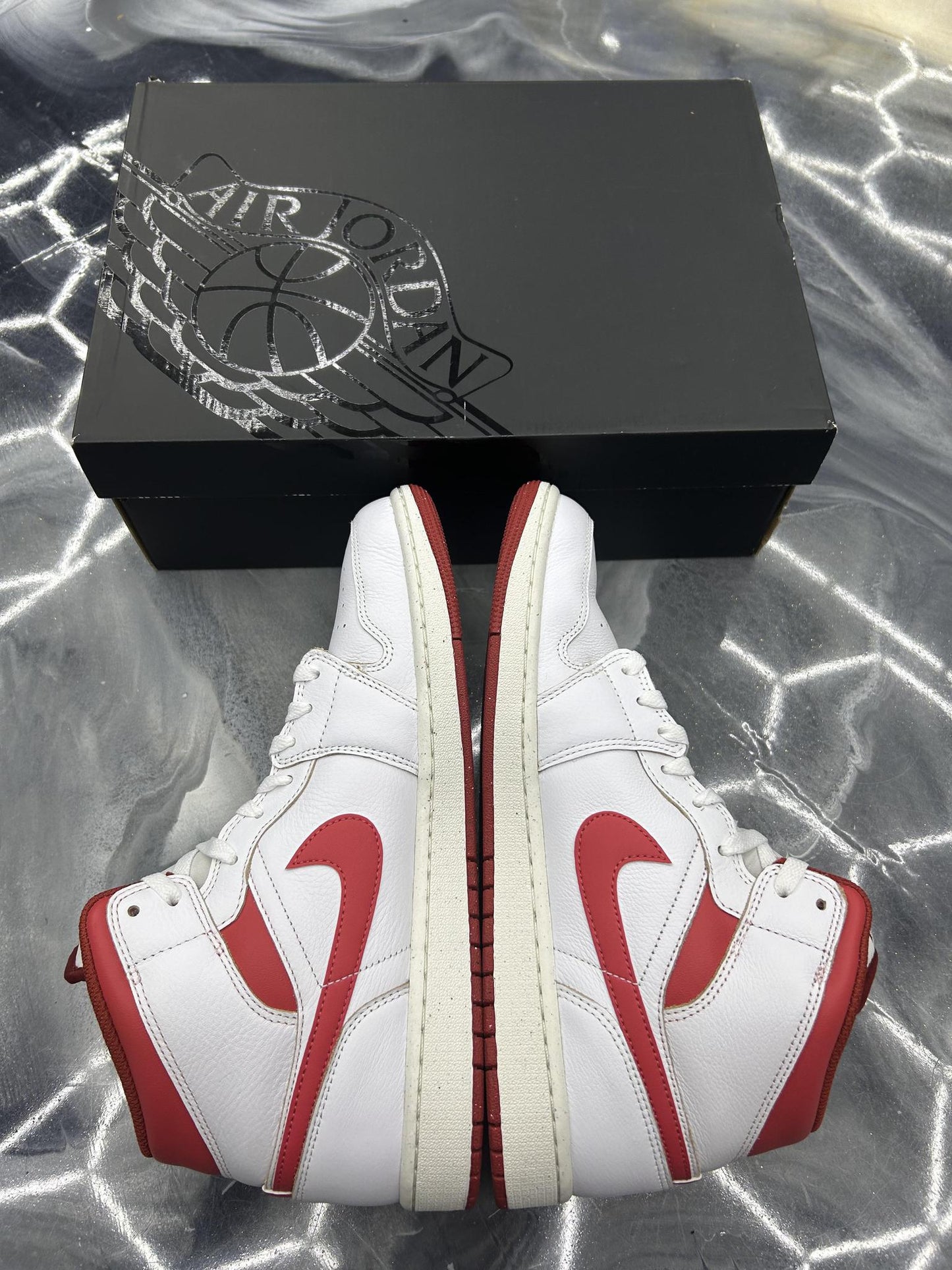 Jordan 1 Mid SE "Dune Red" Used Size 12