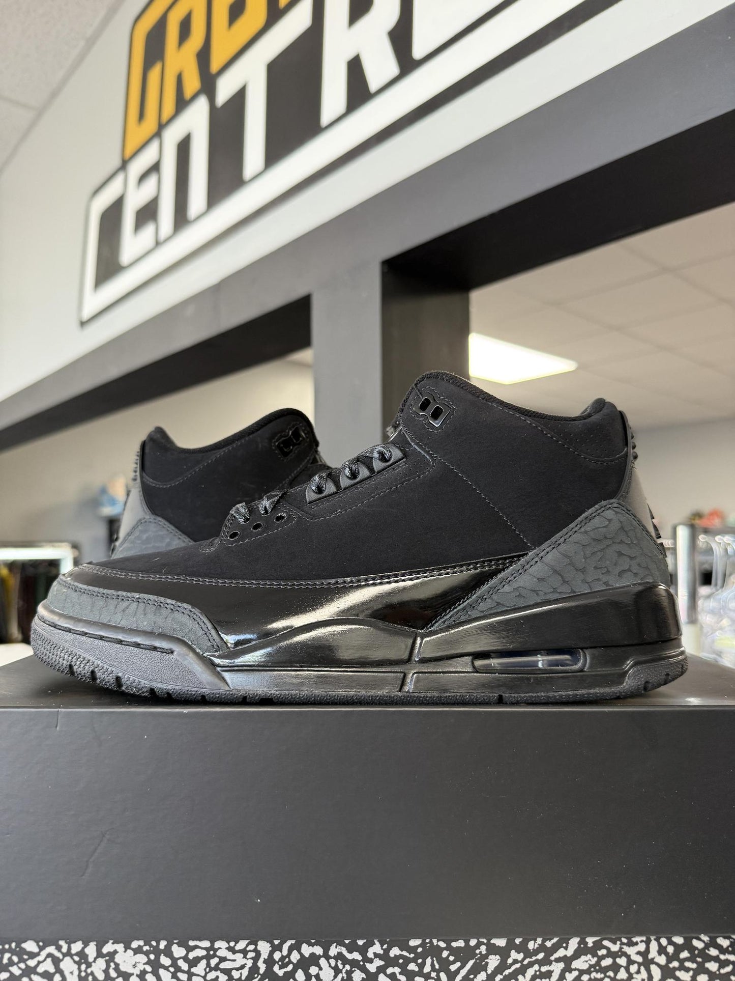Jordan 3 "Black Cat" Used Size 8