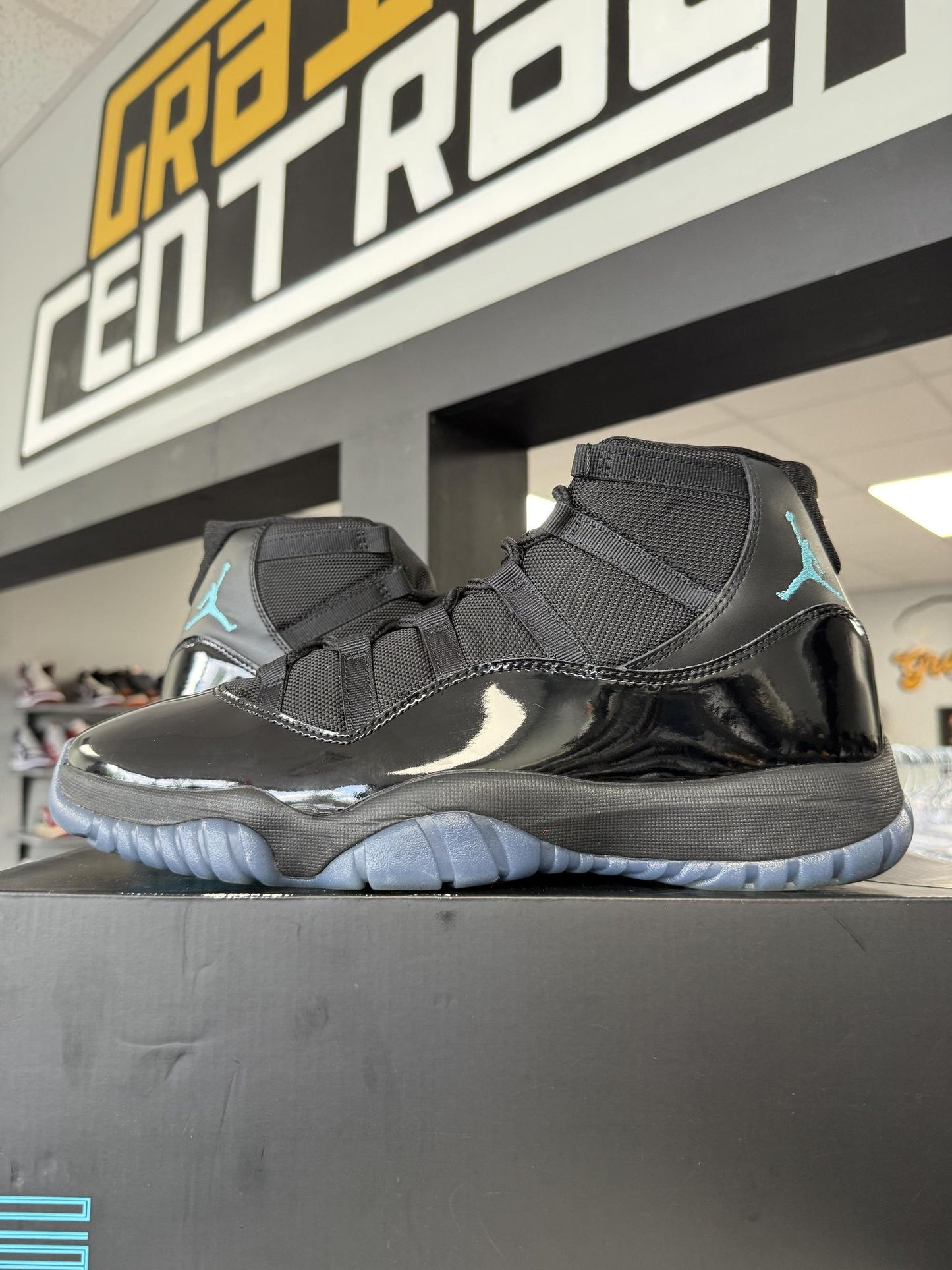 Jordan 11 "Gamma" Used Size 13
