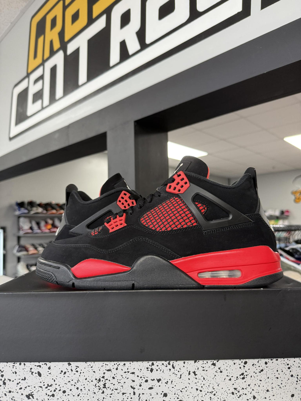 Jordan 4 "Red Thunder" Used Size 11