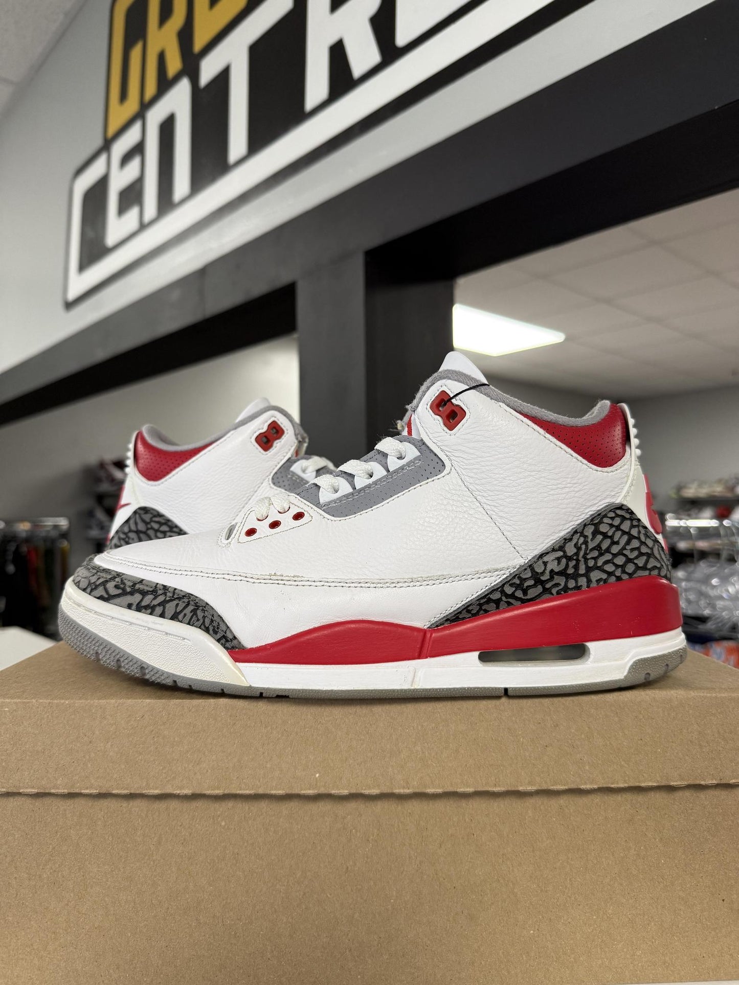 Jordan 3 "Fire Red" Used Size 9.5