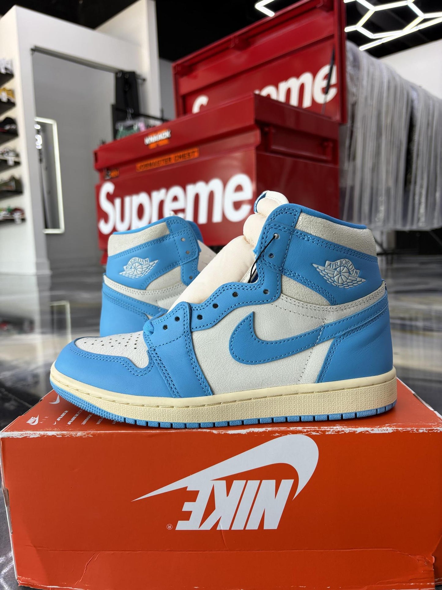 Jordan 1 High "UNC Reimagined" Used Size 8