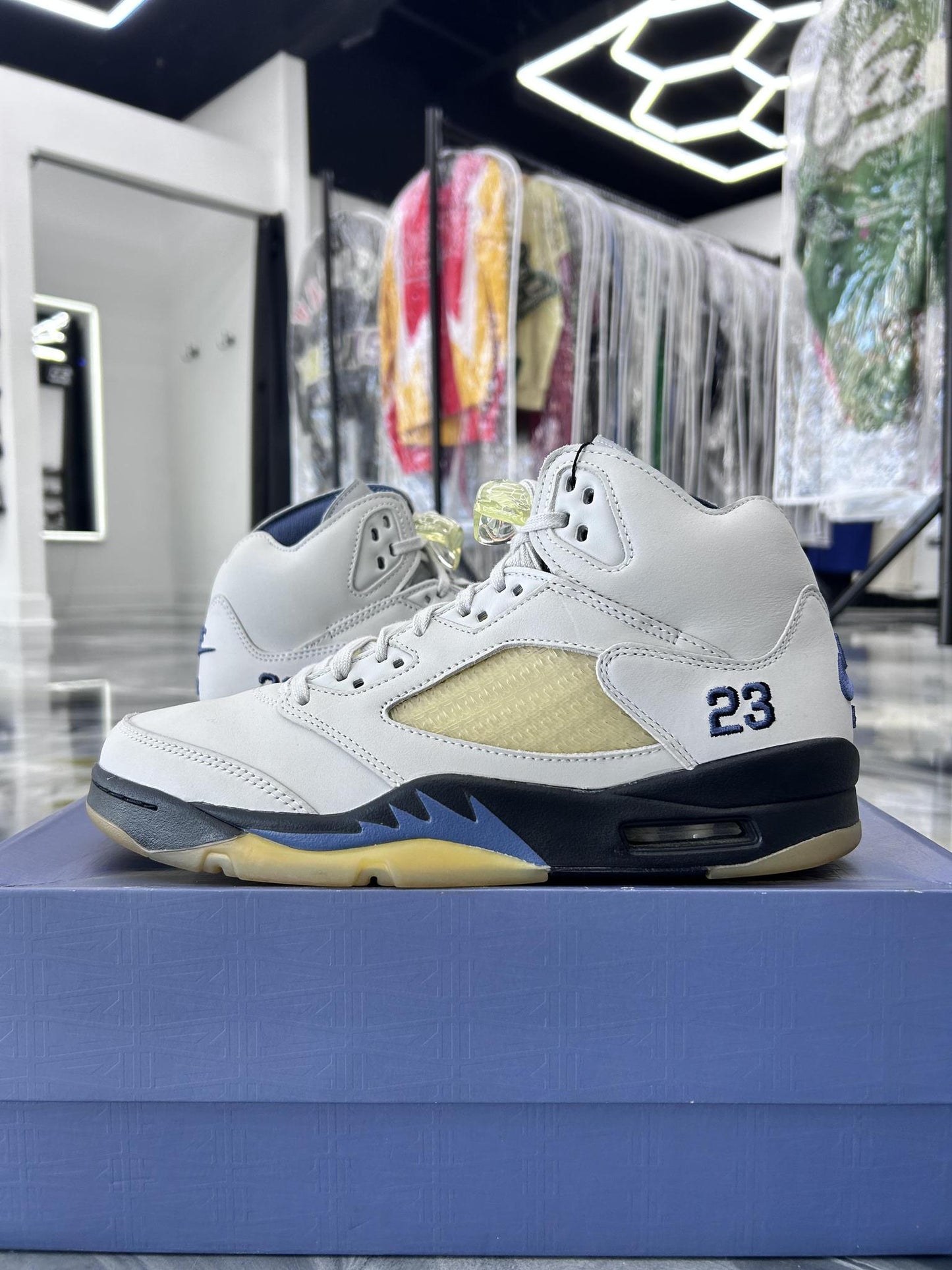 Jordan 5 x A Ma Maniere "Dawn" Used Size 9.5
