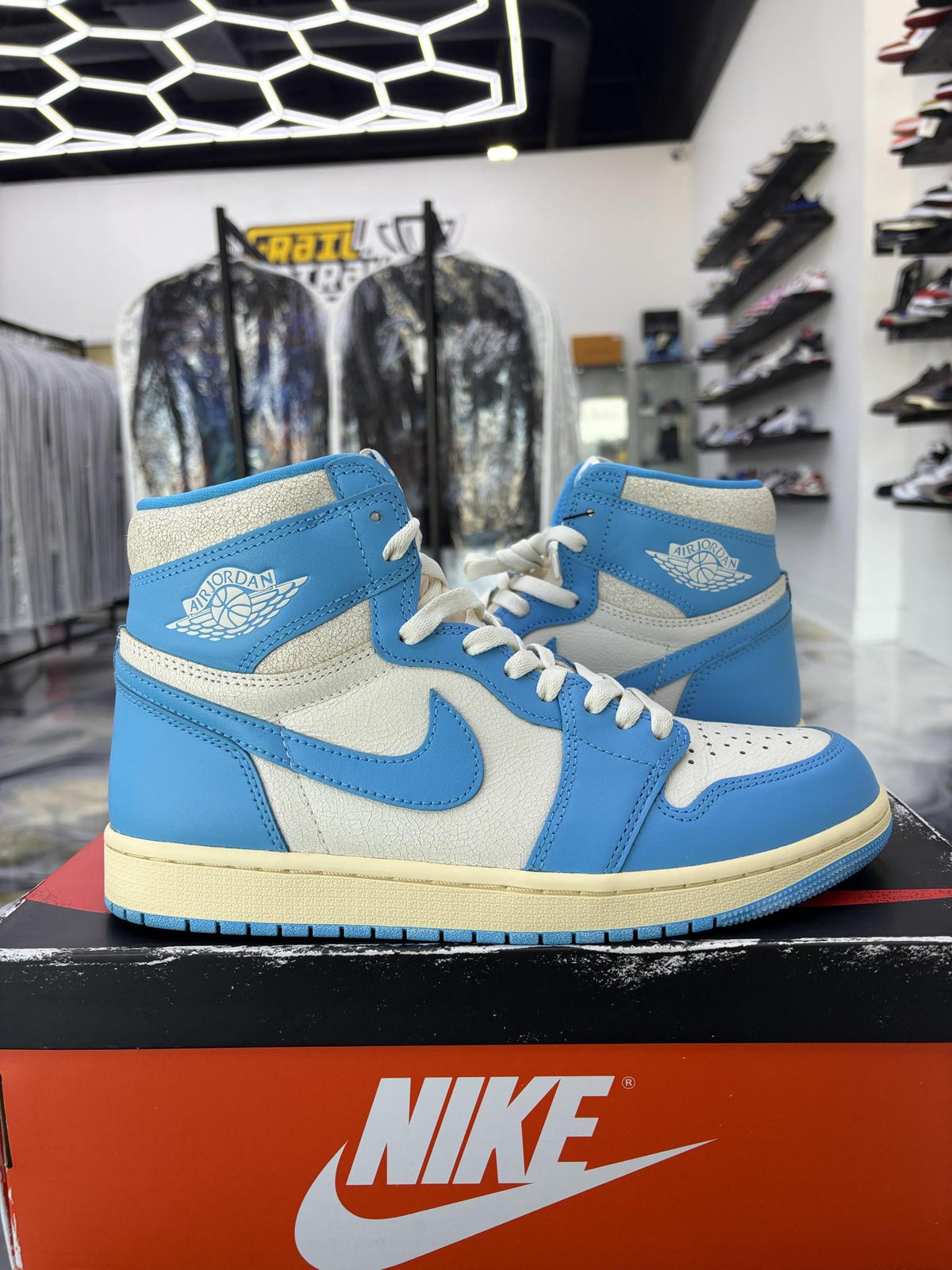 Jordan 1 High "UNC Reimagined" Used Size 9