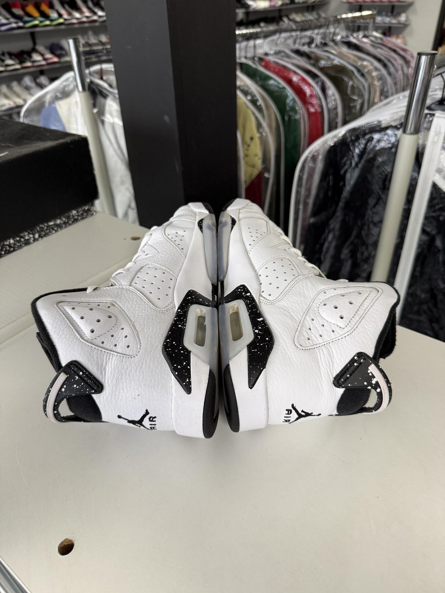 Jordan 6 "Reverse Oreo" Used Size 7Y/8.5W