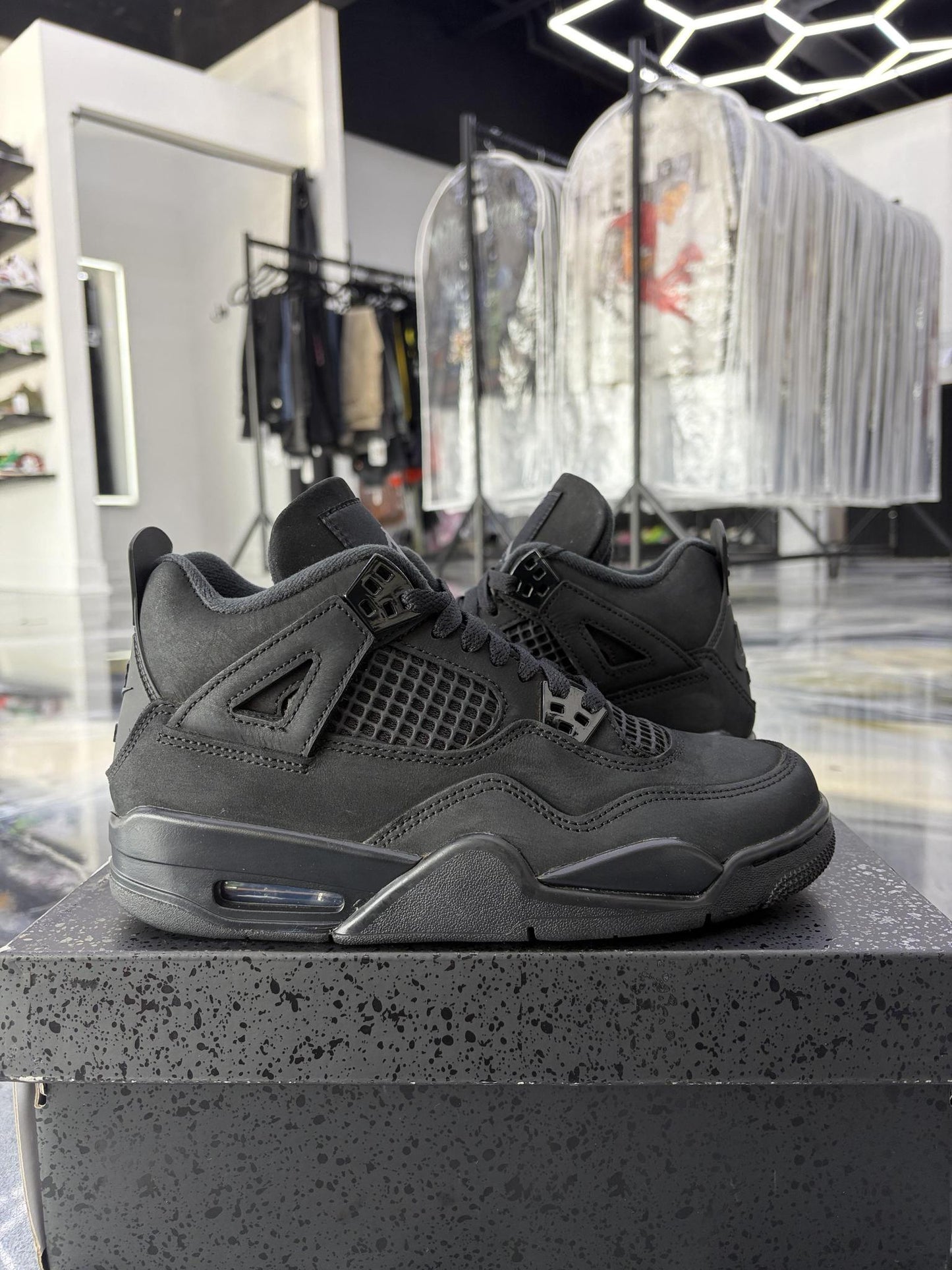 Jordan 4 "Black Cat" Used Size 6Y/7.5W