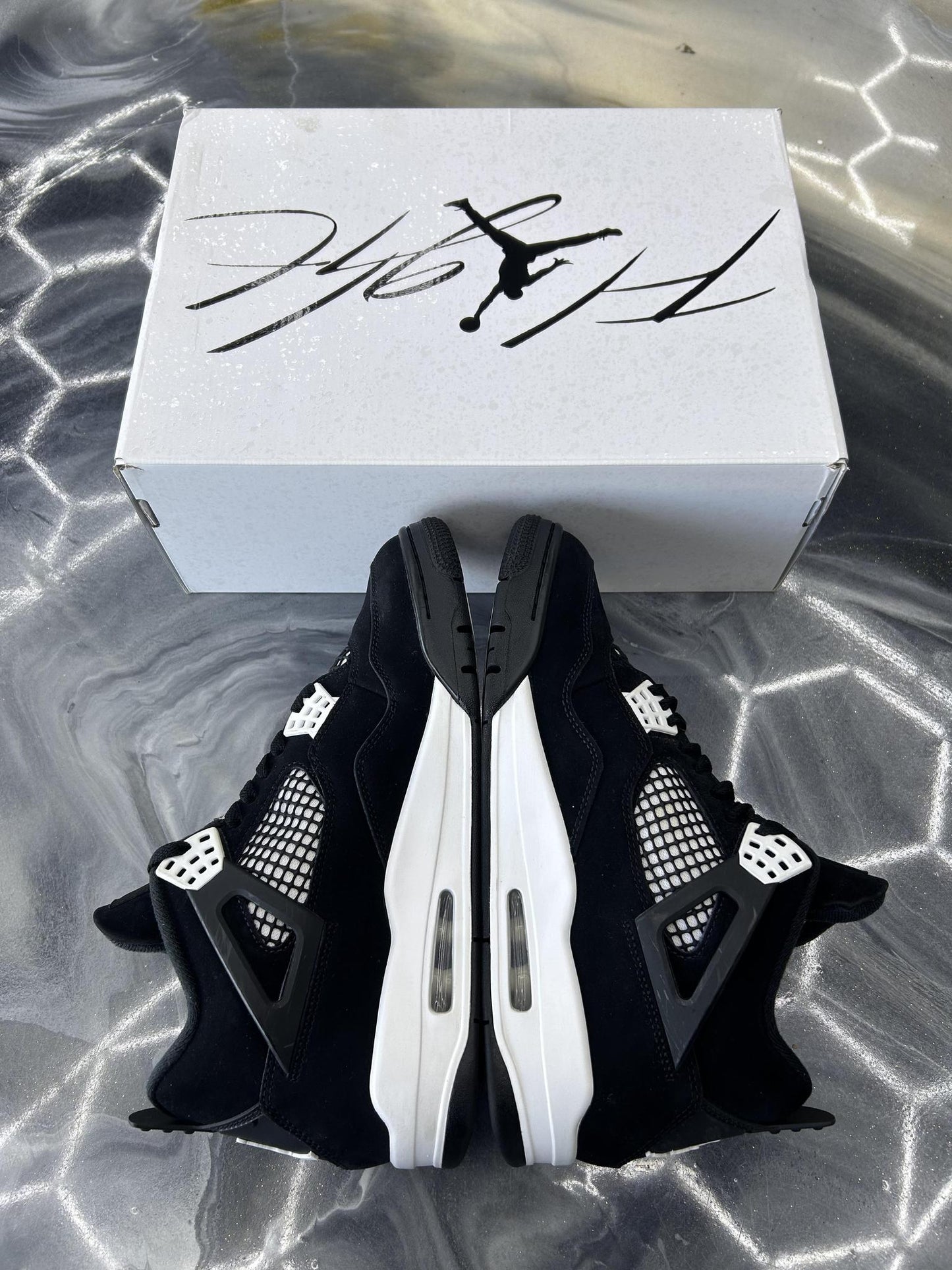 Jorda 4 "White Thunder" Used Size 10