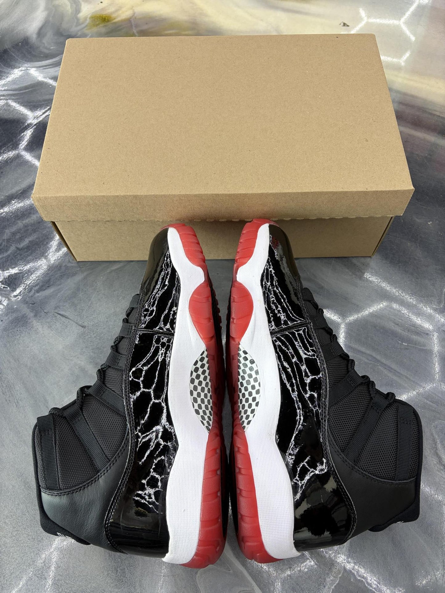 Jordan 11 "Bred" Used Size 9.5