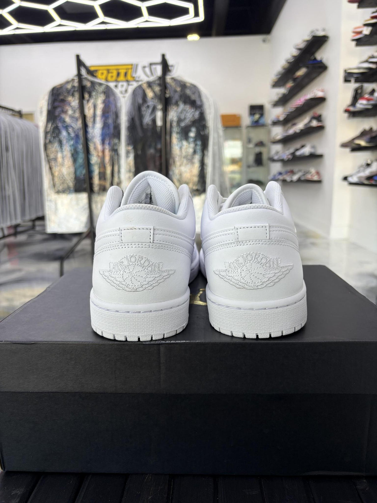 Jordan 1 Low "Triple White" Used Size 11