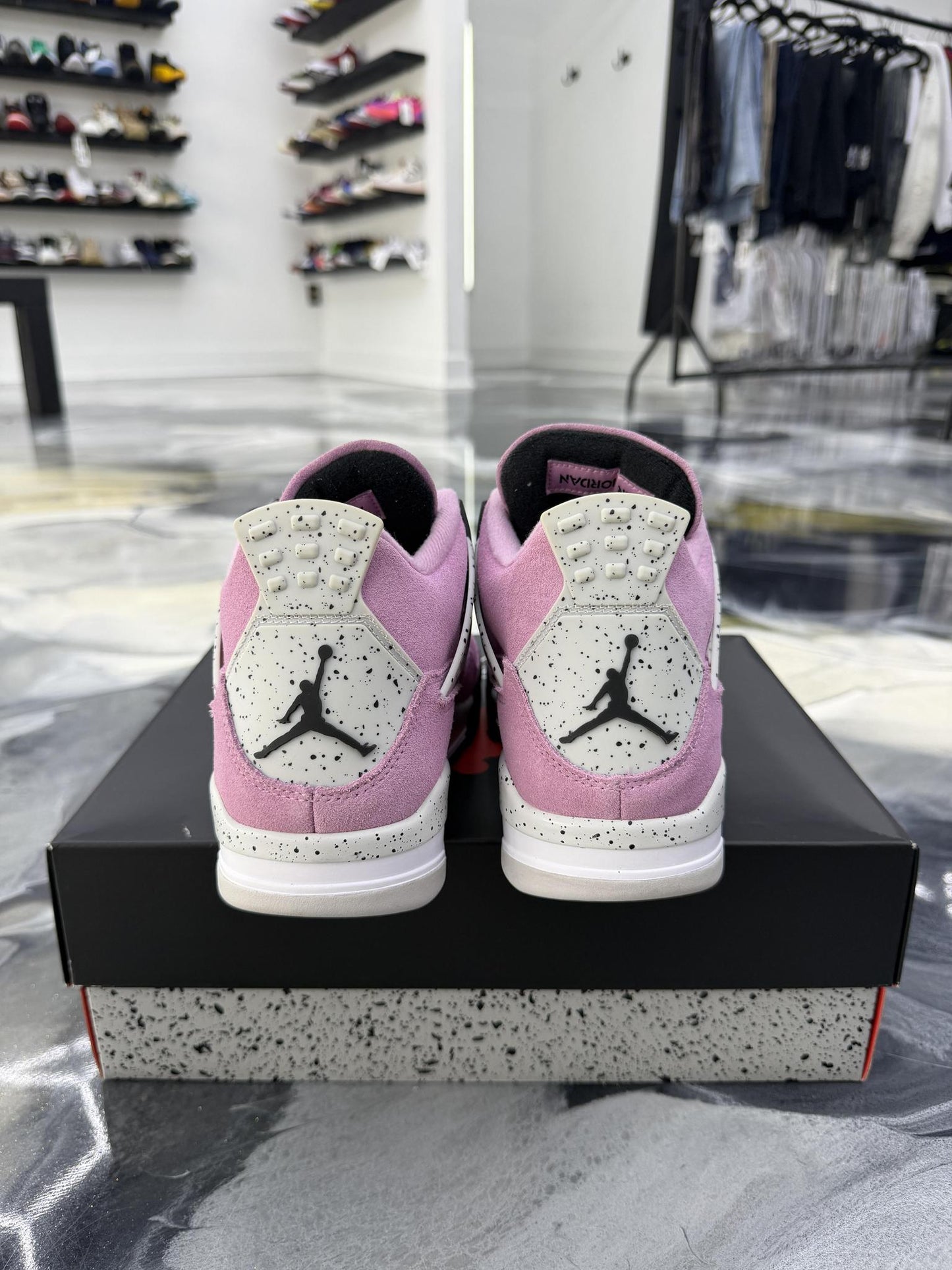 Jordan 4 "Orchid Pink" Used Size 10