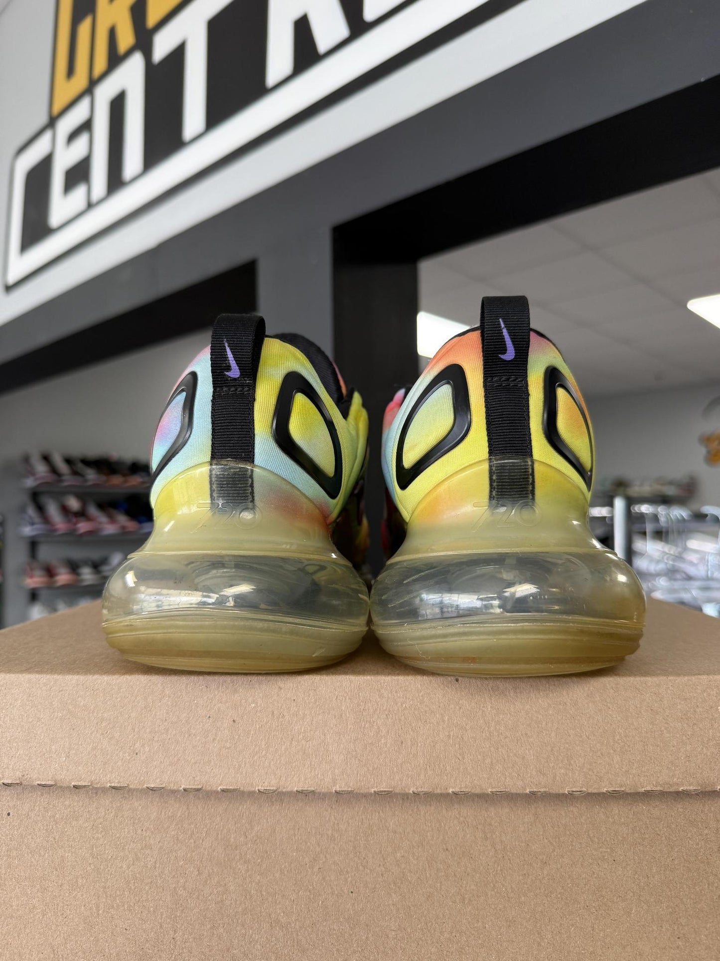 Nike Air Max 720 "Multicolor" Used Size 9.5