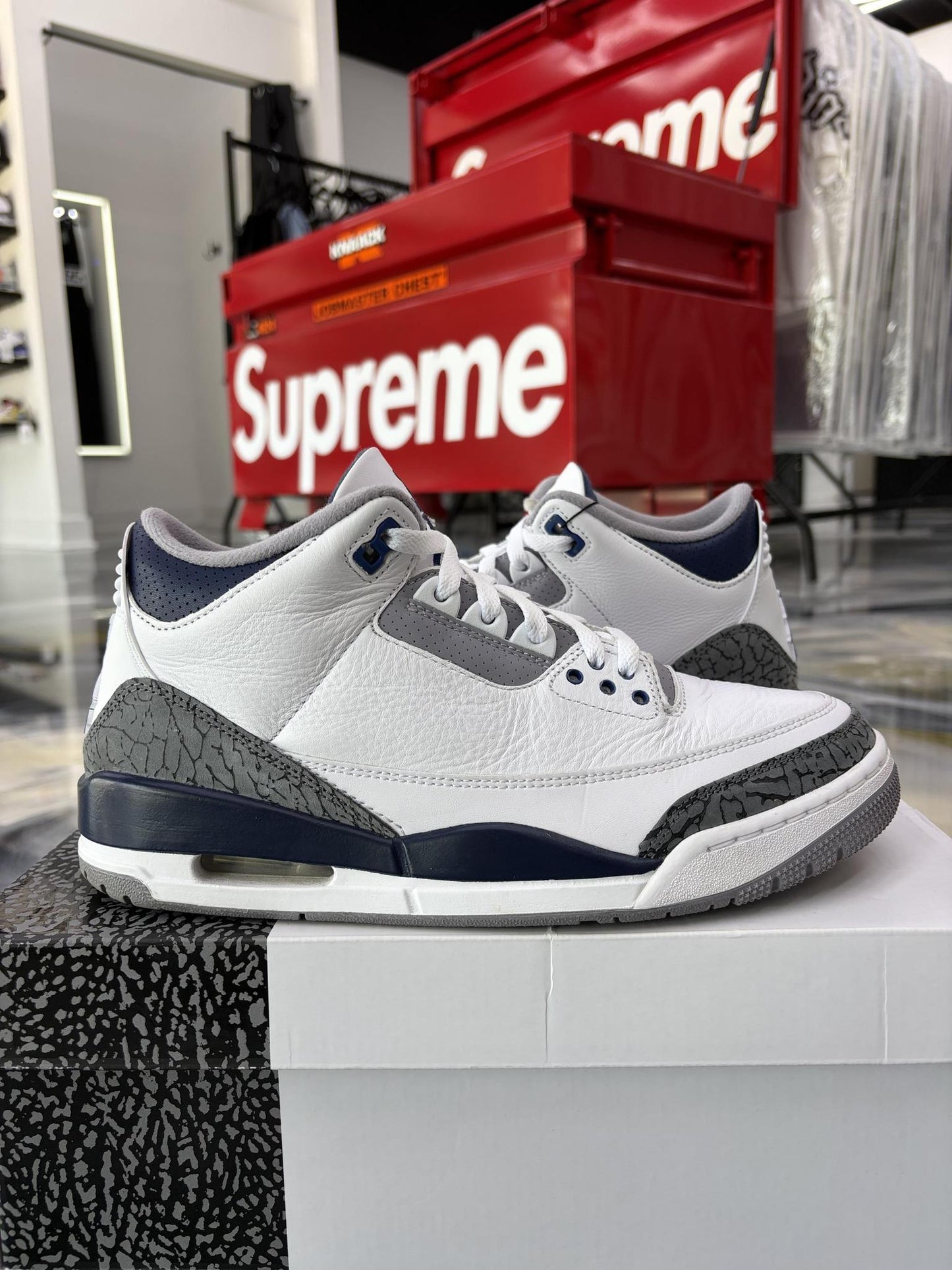 Jordan 3 "Midnight Navy" Used Size 9.5