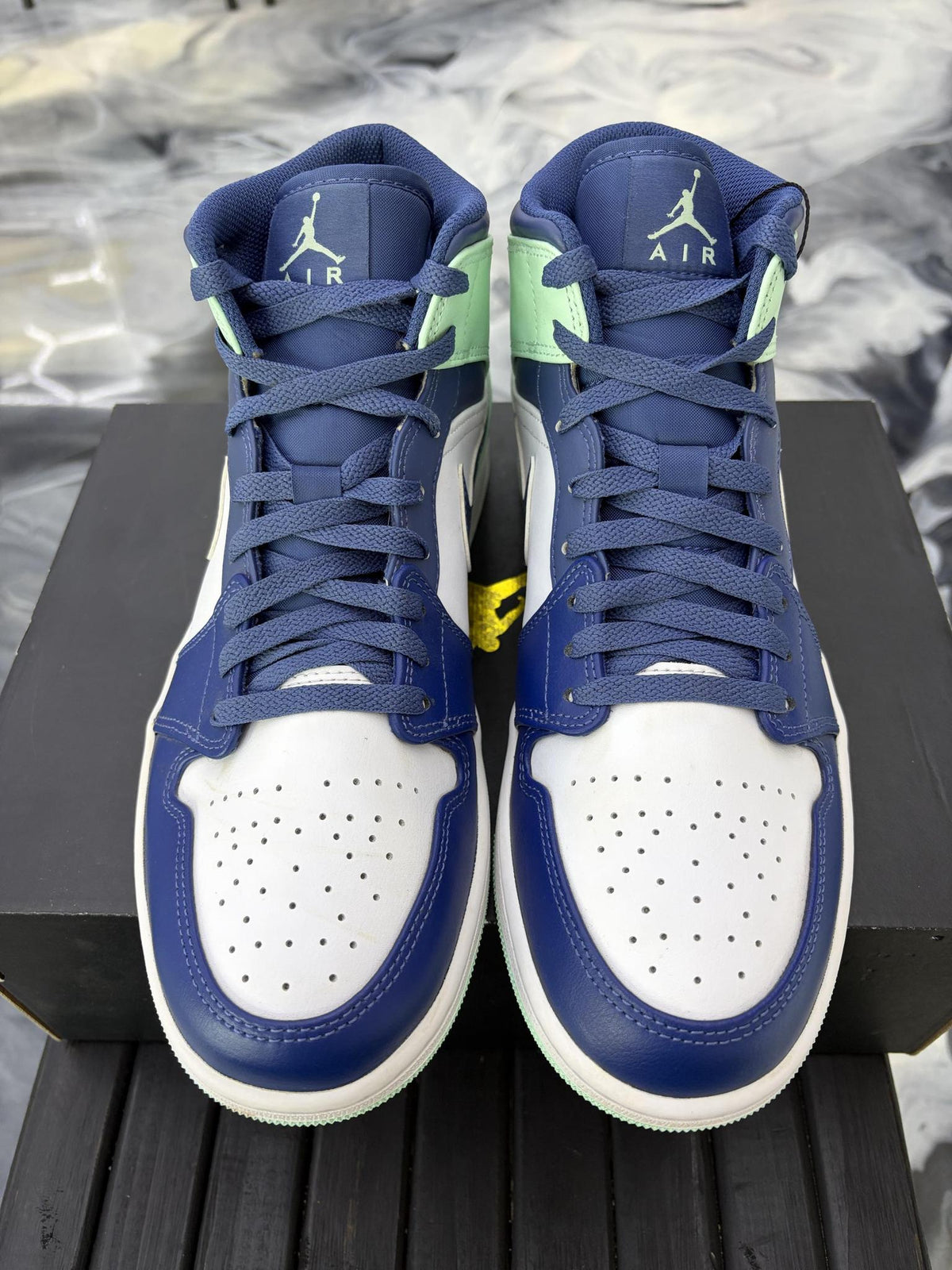 Jordan 1 Mid "Mystic Navy" Used Size 10.5