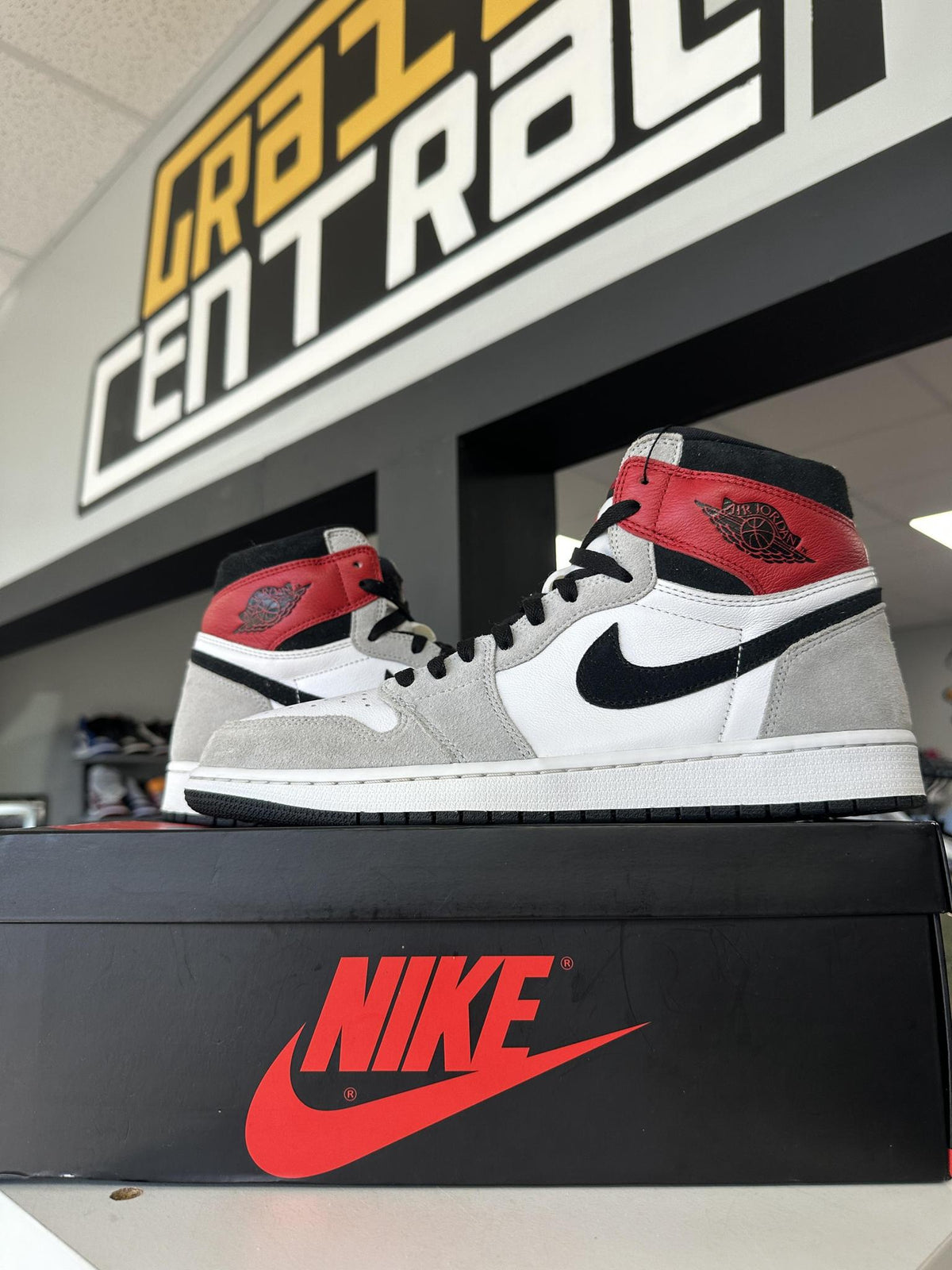 Jordan 1 "Smoke Grey" Used Size 12